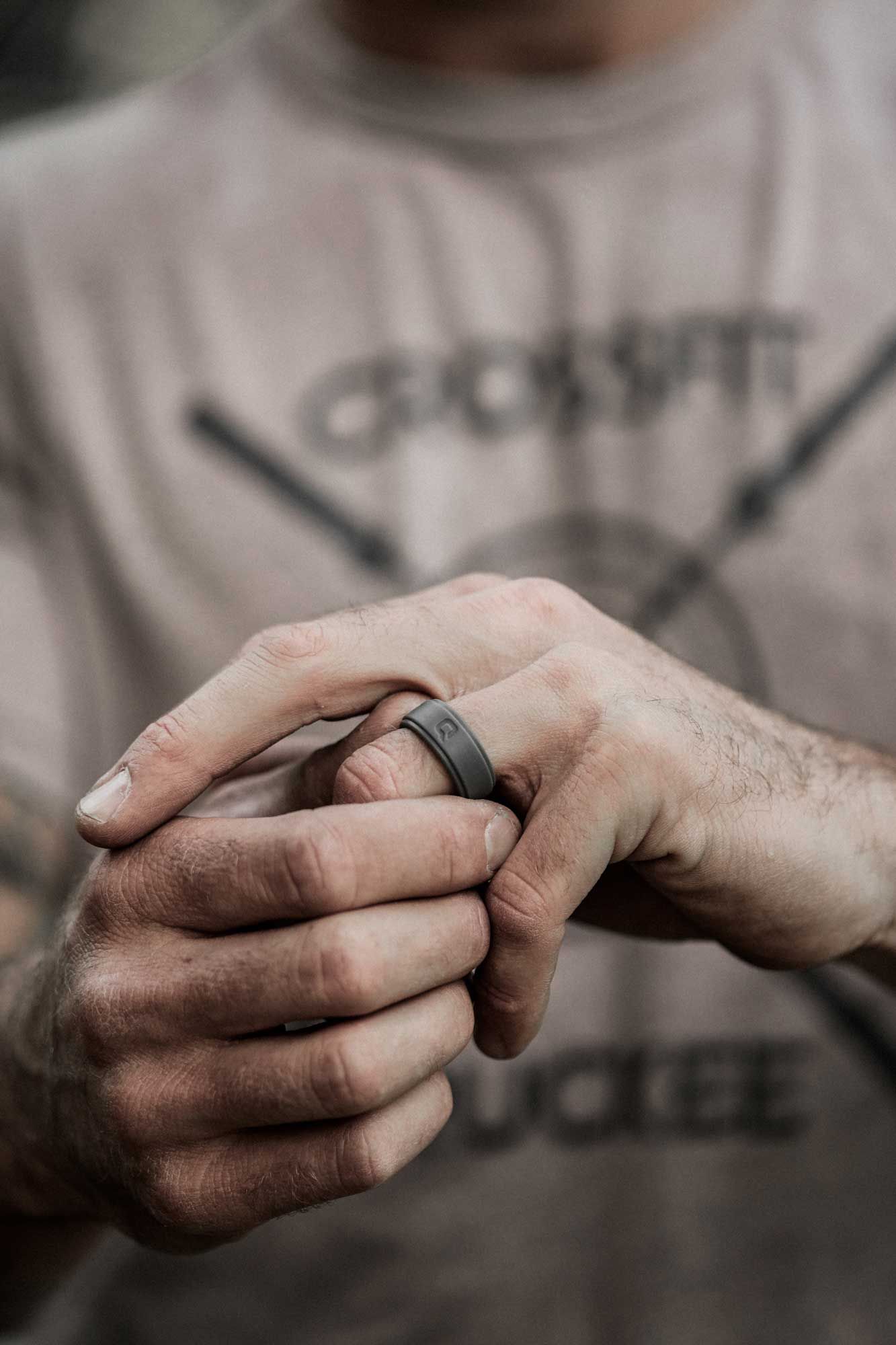 QALO Men's Step Edge Silicone Ring product image