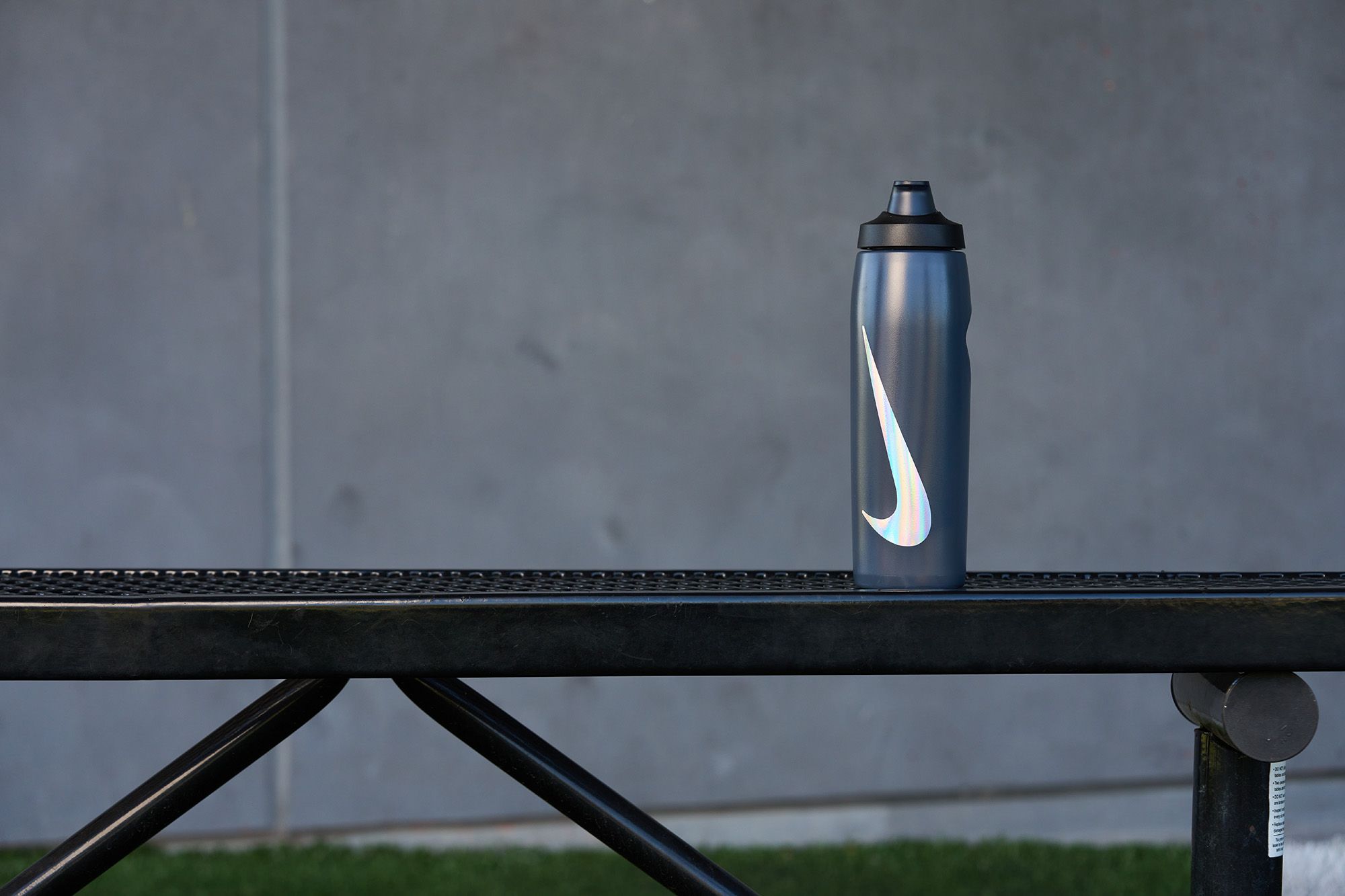 Nike Refuel 32 oz. Water Bottle with Locking Lid product image