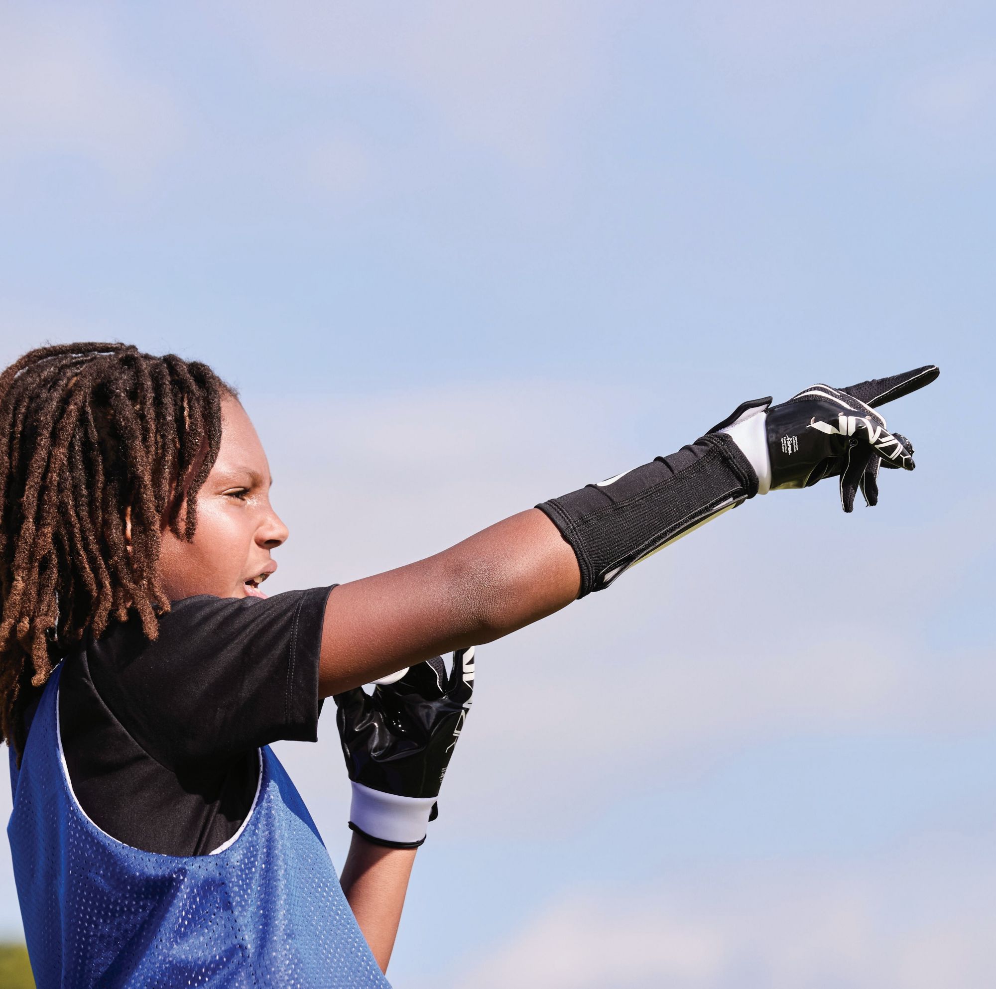 Nike Youth Pro Playcoach 2.0 Armband product image
