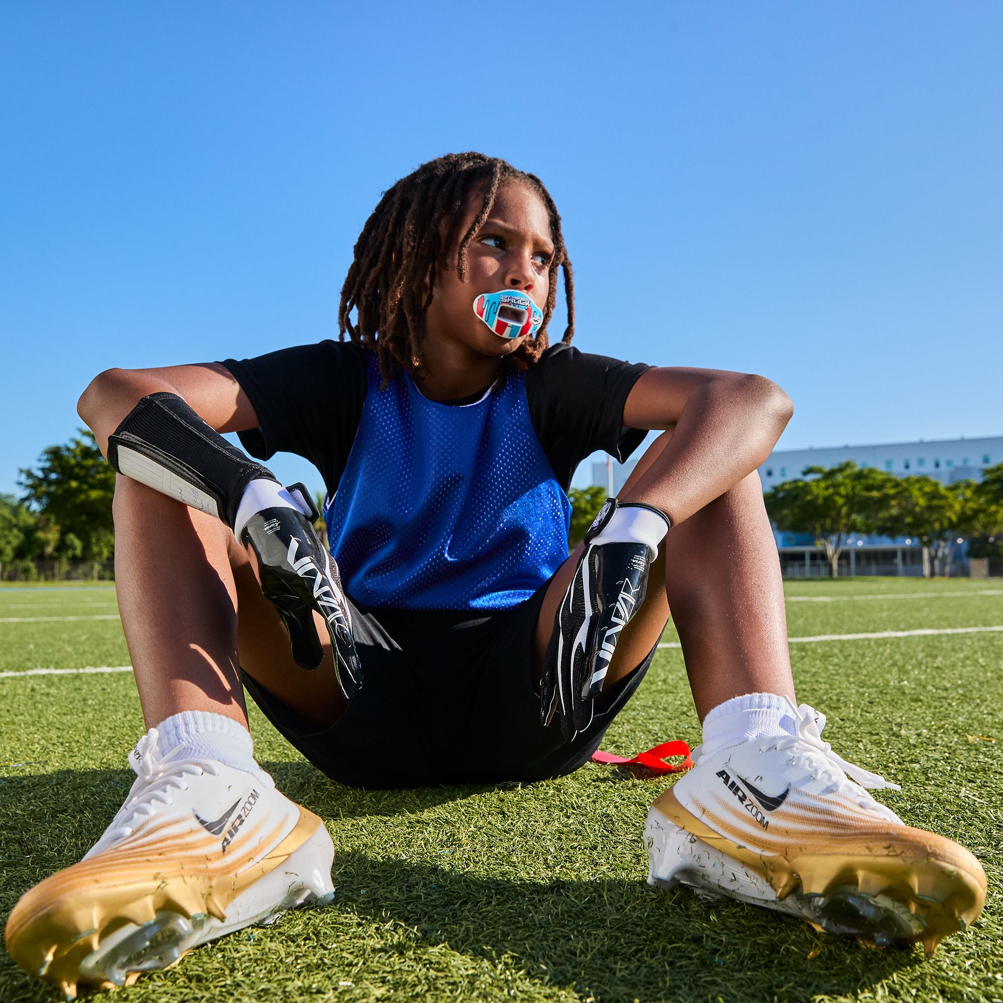 Nike Youth Pro Playcoach 2.0 Armband product image