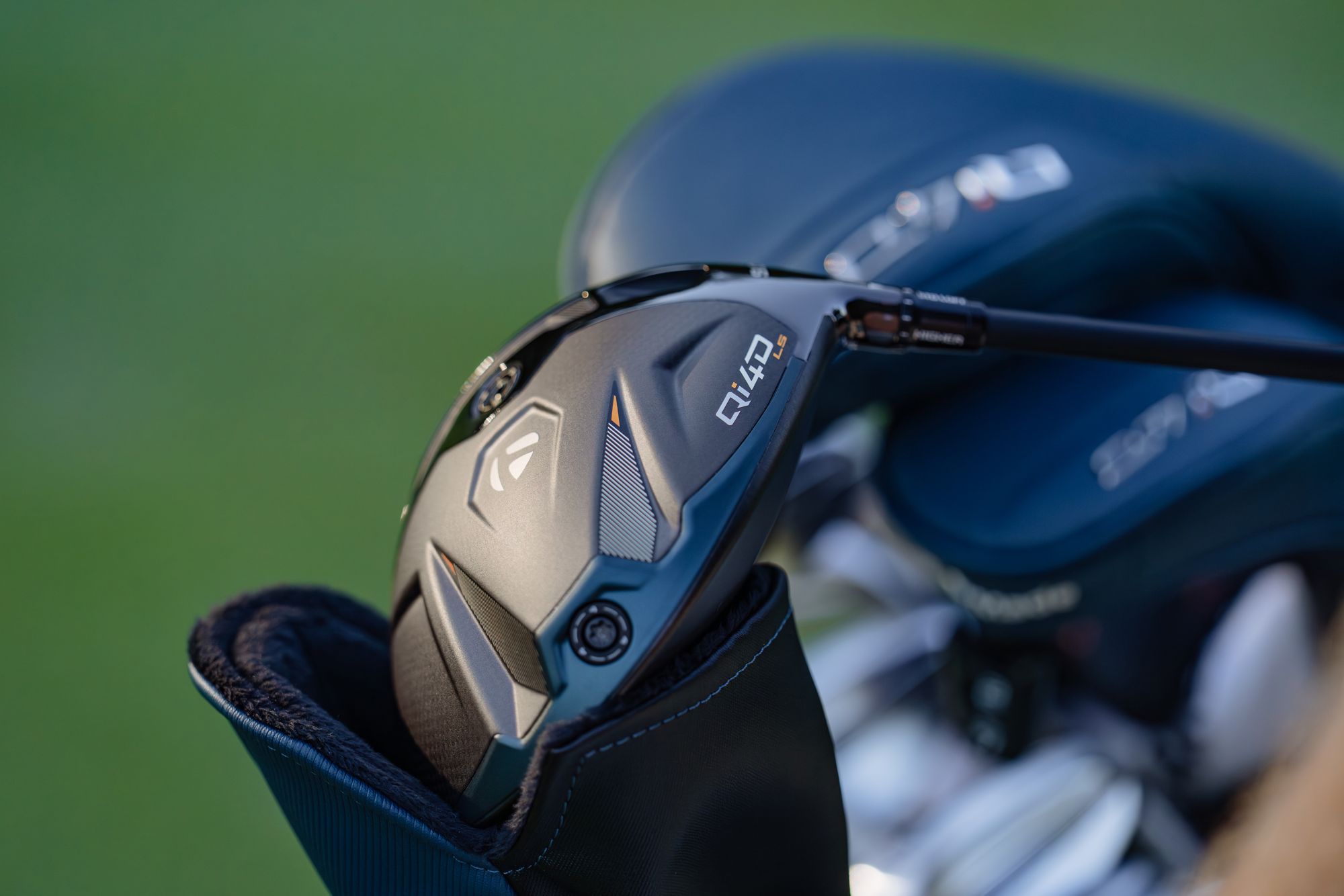 TaylorMade Qi4D LS Driver product image