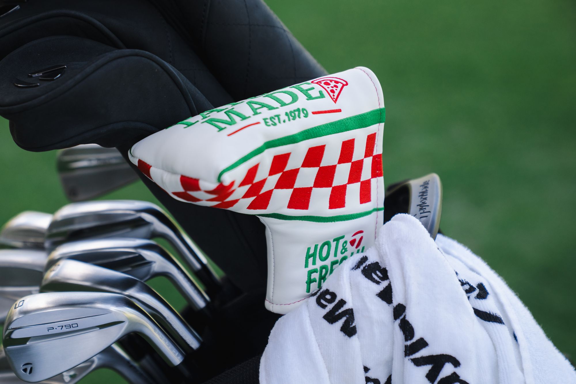 TaylorMade Pizza Parlor Blade Putter Headcover product image