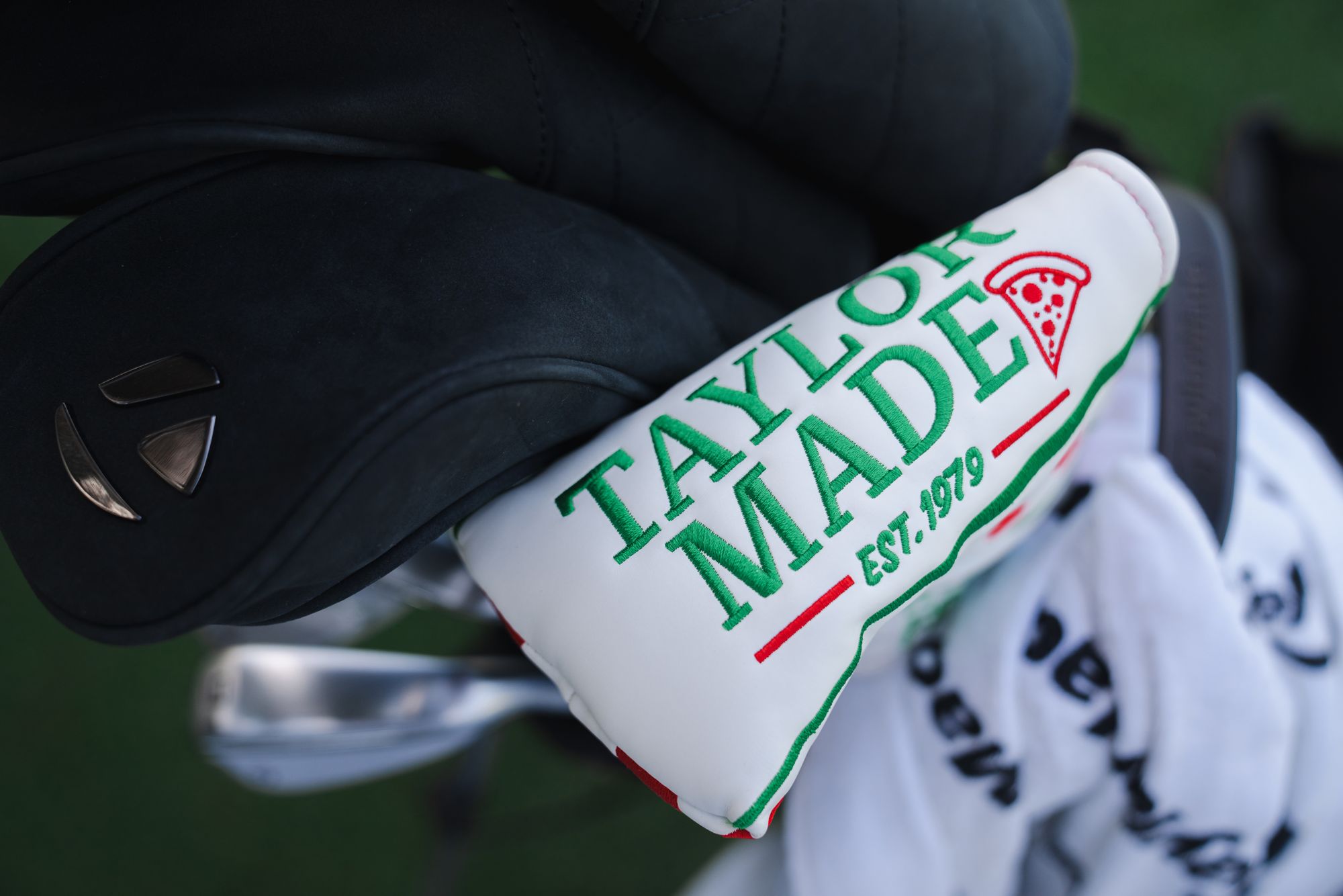 TaylorMade Pizza Parlor Blade Putter Headcover product image