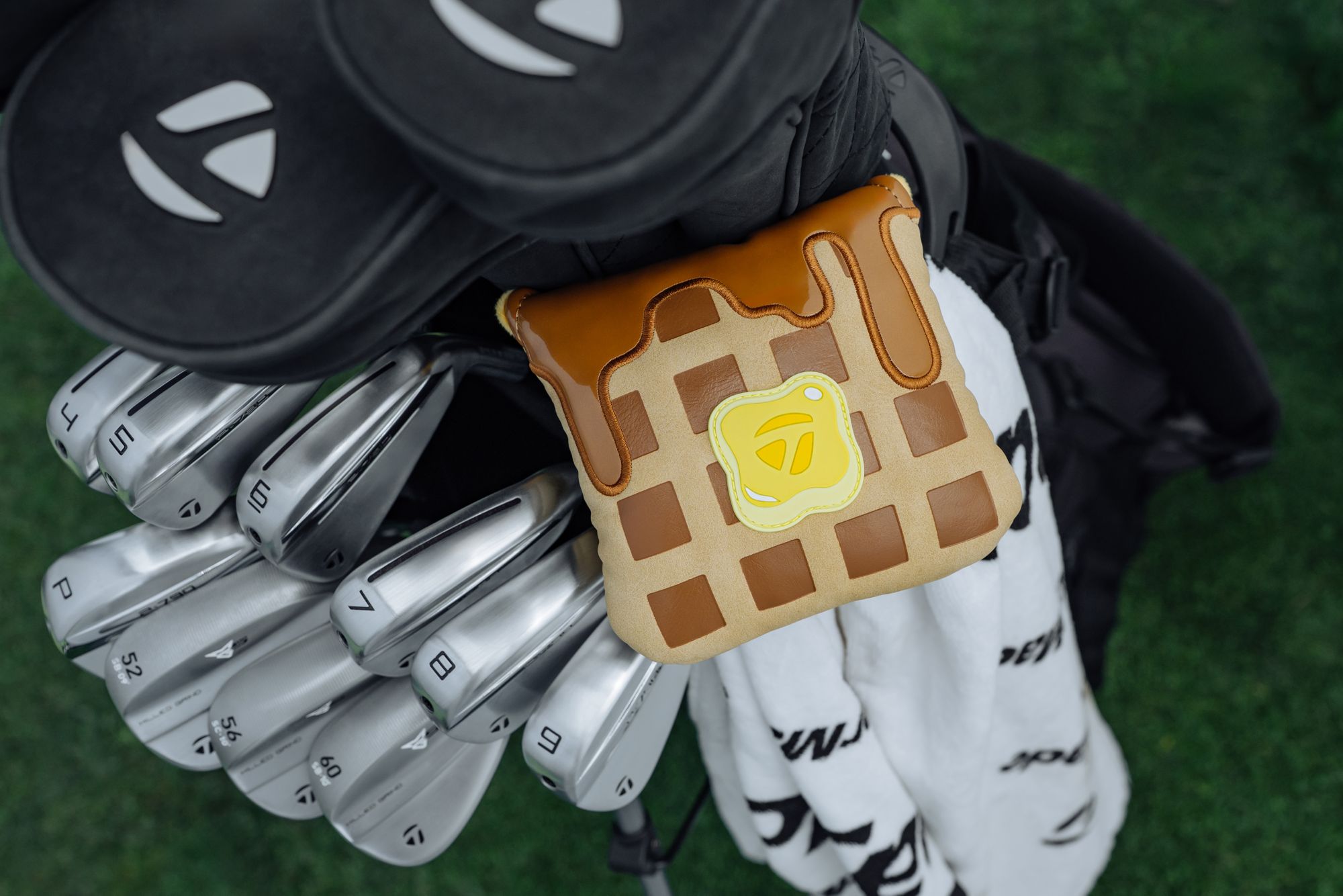 TaylorMade Hot Off The Iron Mallet Putter Headcover product image