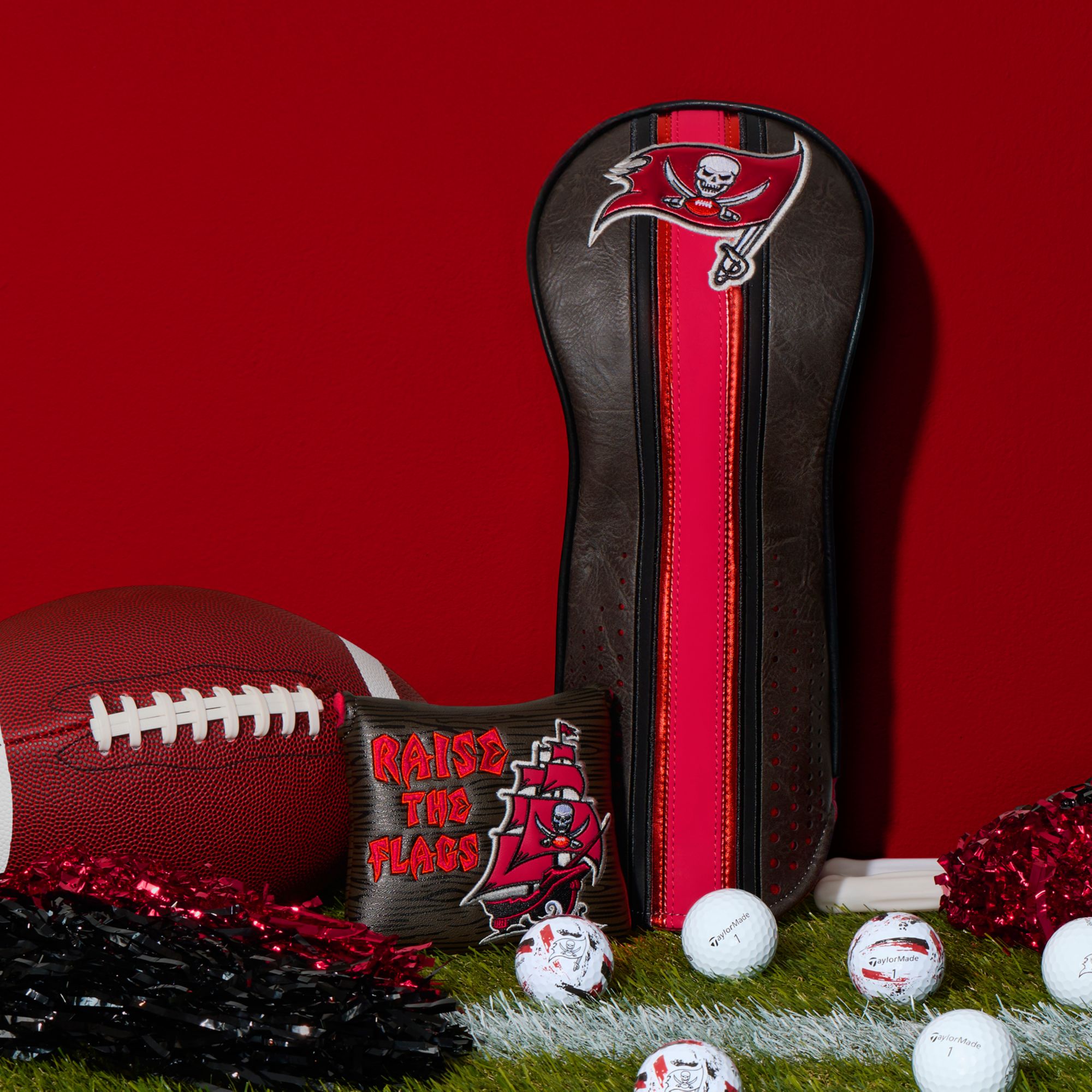 TaylorMade Tampa Bay Buccaneers Driver Headcover product image
