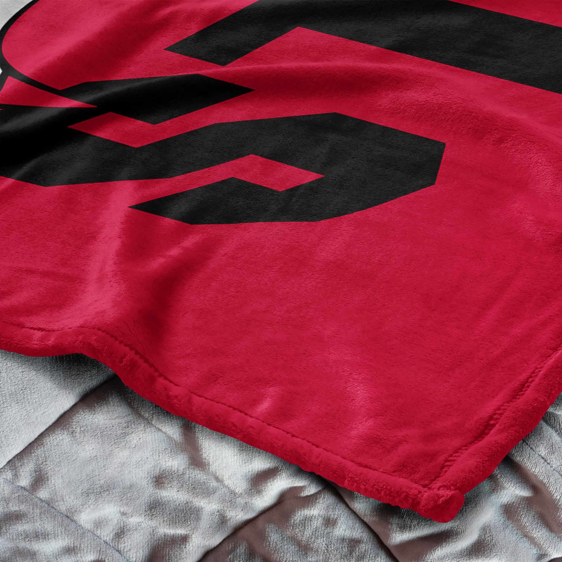 TheNorthwest Chicago Bulls Silk Touch Throw product image