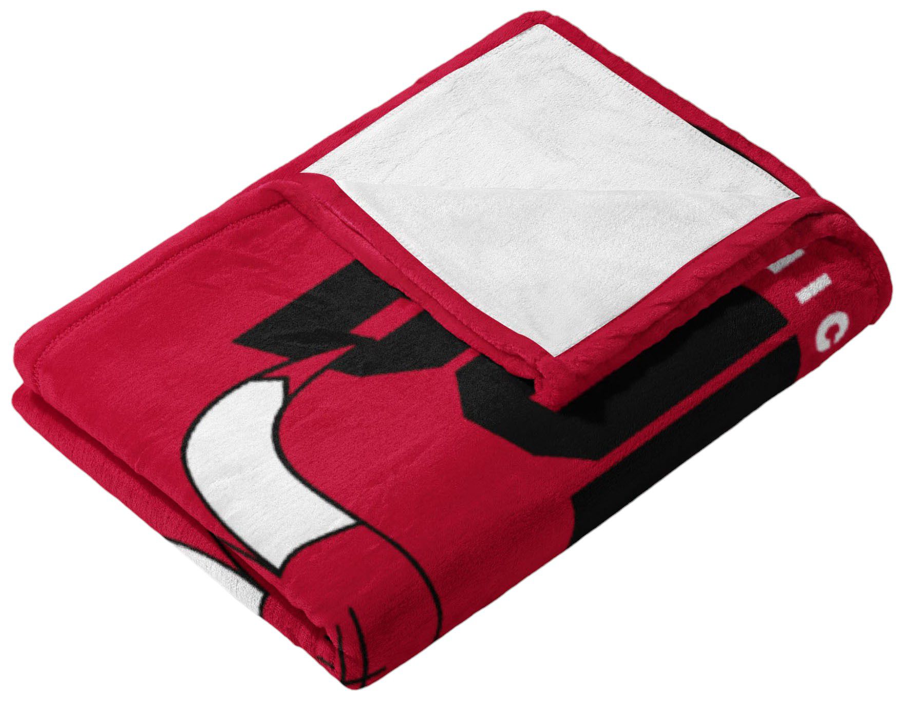 TheNorthwest Chicago Bulls Silk Touch Throw product image