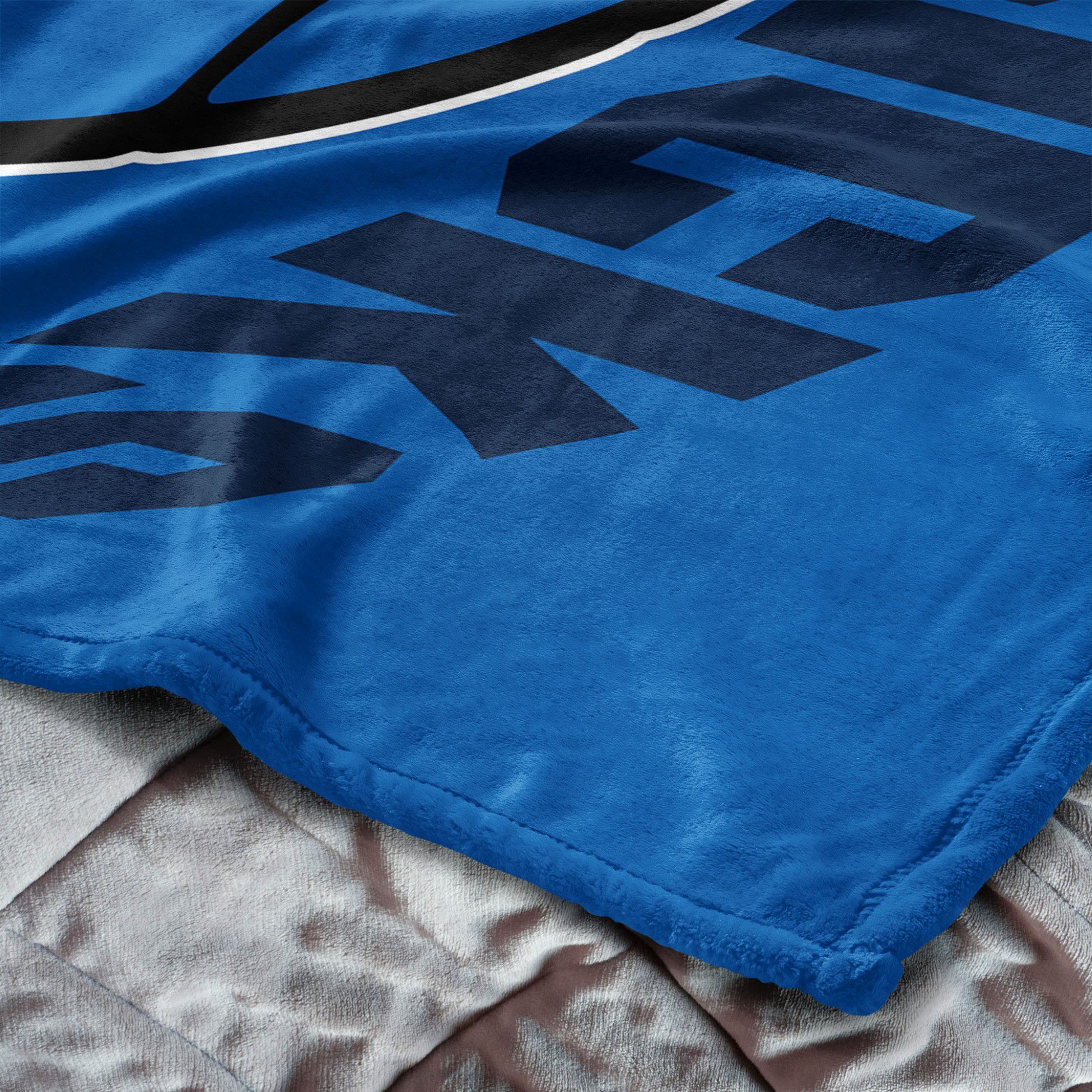 TheNorthwest Dallas Mavericks Silk Touch Throw product image