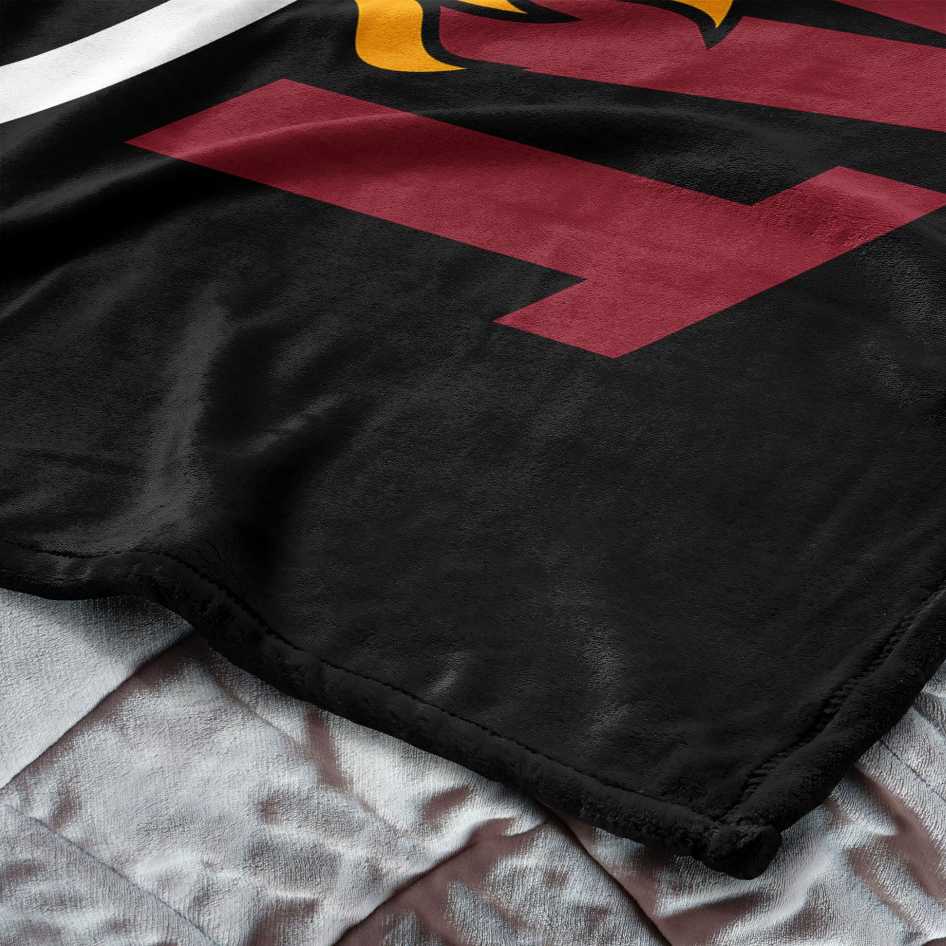 TheNorthwest Miami Heat Silk Touch Throw product image