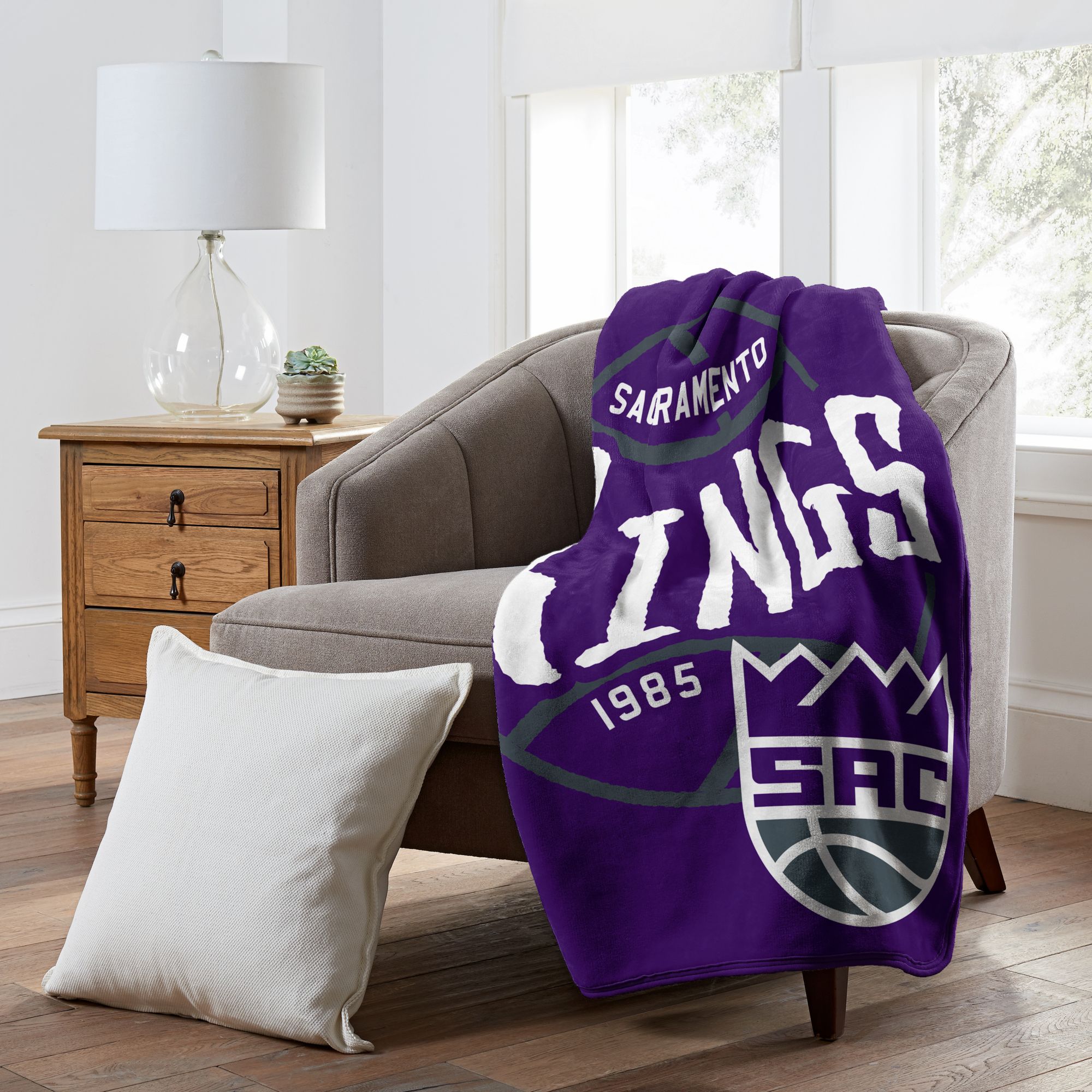 Sacramento Kings 50'' x 60'' Blacktop Raschel Blanket product image
