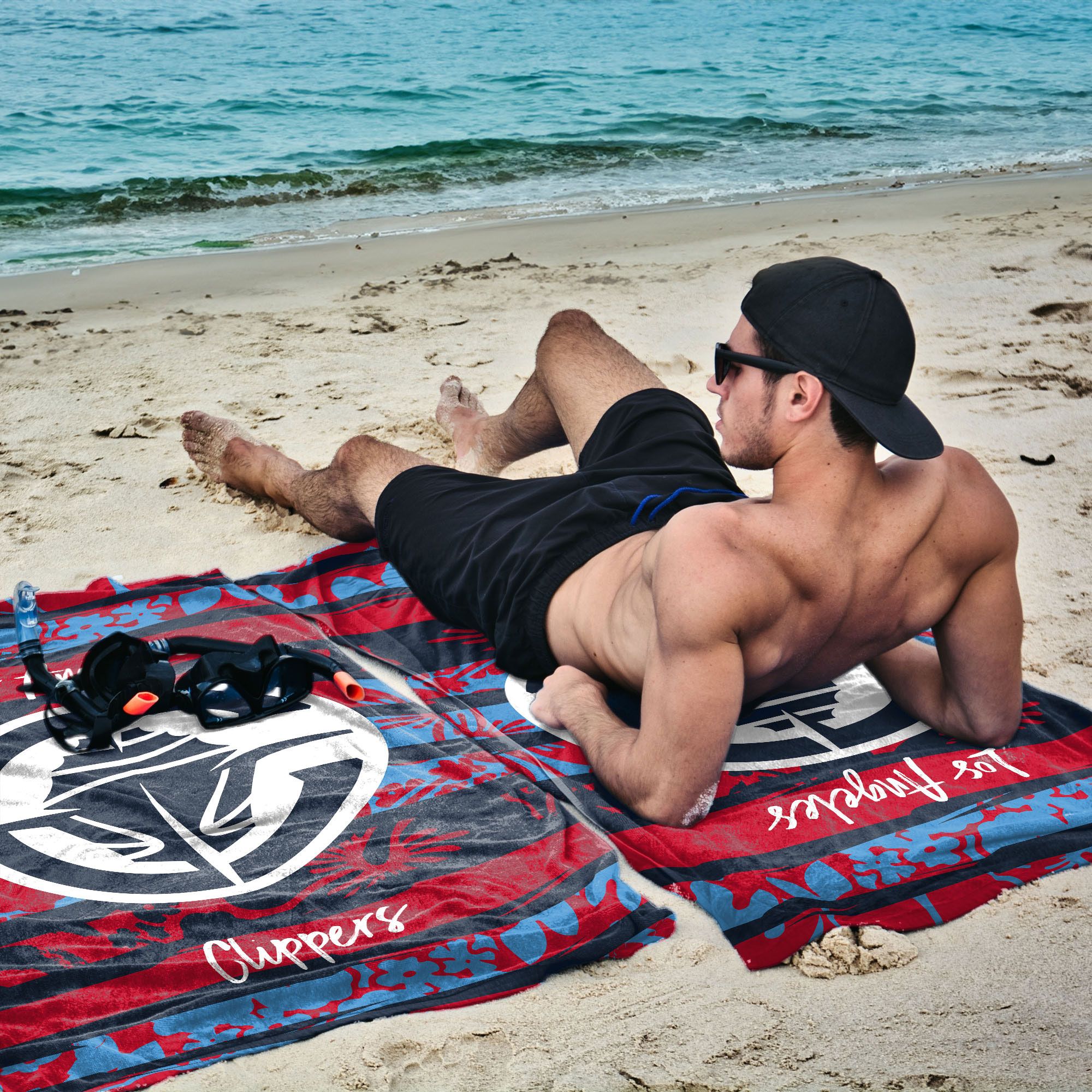 TheNorthwest Los Angeles Clippers Pocket Beach Towel product image