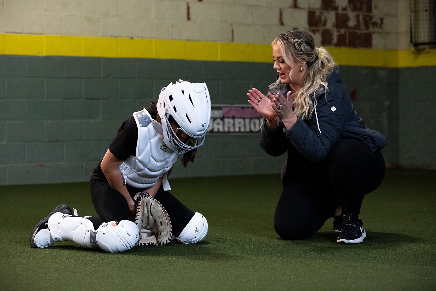 Easton x Jen Schro Intermediate “The Next Big Thing” Fastpitch Catcher's Set product image