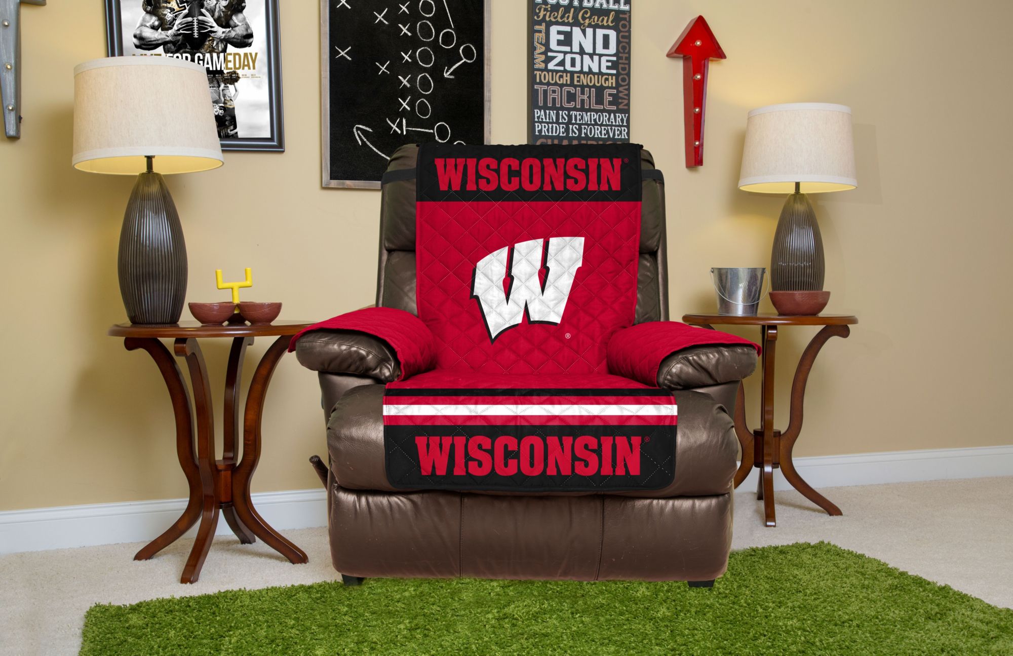 Pegasus Sports Wisconsin Badgers Recliner Protector product image