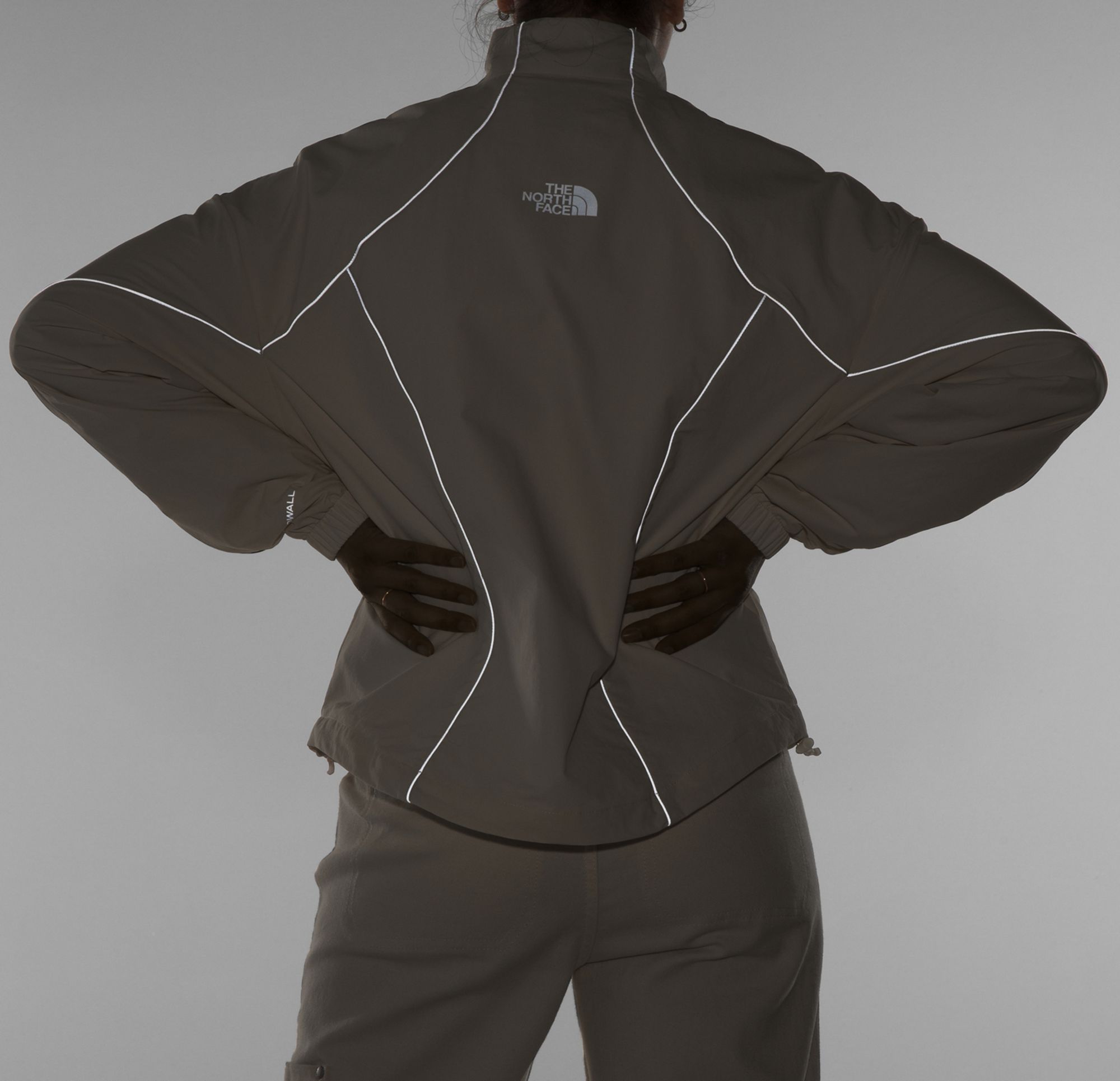The North Face Women's Full-Zip Tek Piping Wind Jacket product image