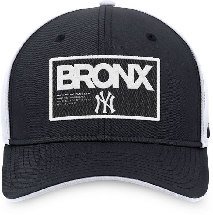 Nike New York Yankees Blue Classic Snapback Adjustable Hat