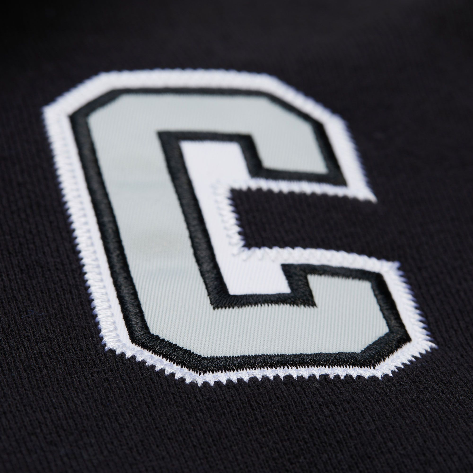 Mitchell & Ness Men's Los Angeles Kings Wayne Gretzky #99 Pullover Hoodie product image