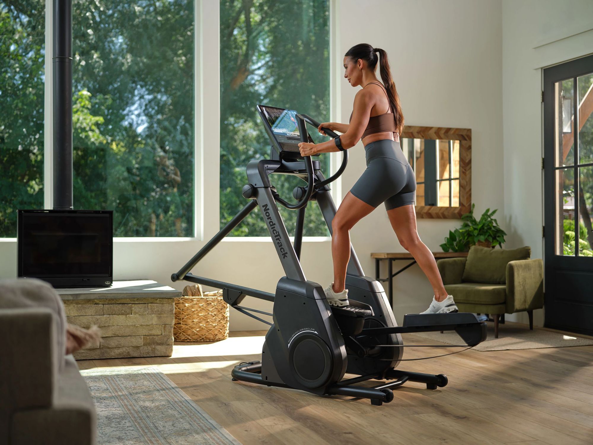NordicTrack Elite FS16i Elliptical product image