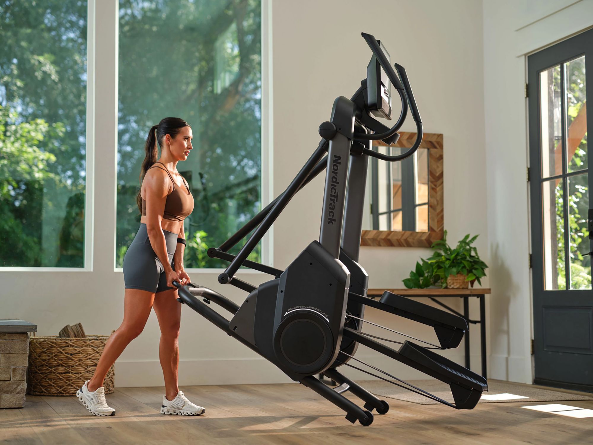NordicTrack Elite FS16i Elliptical product image