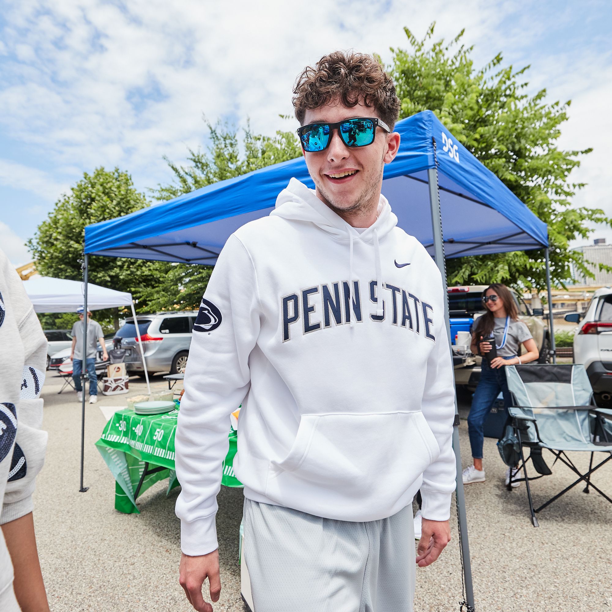 DSG 10' x 10' Slant Leg Canopy product image