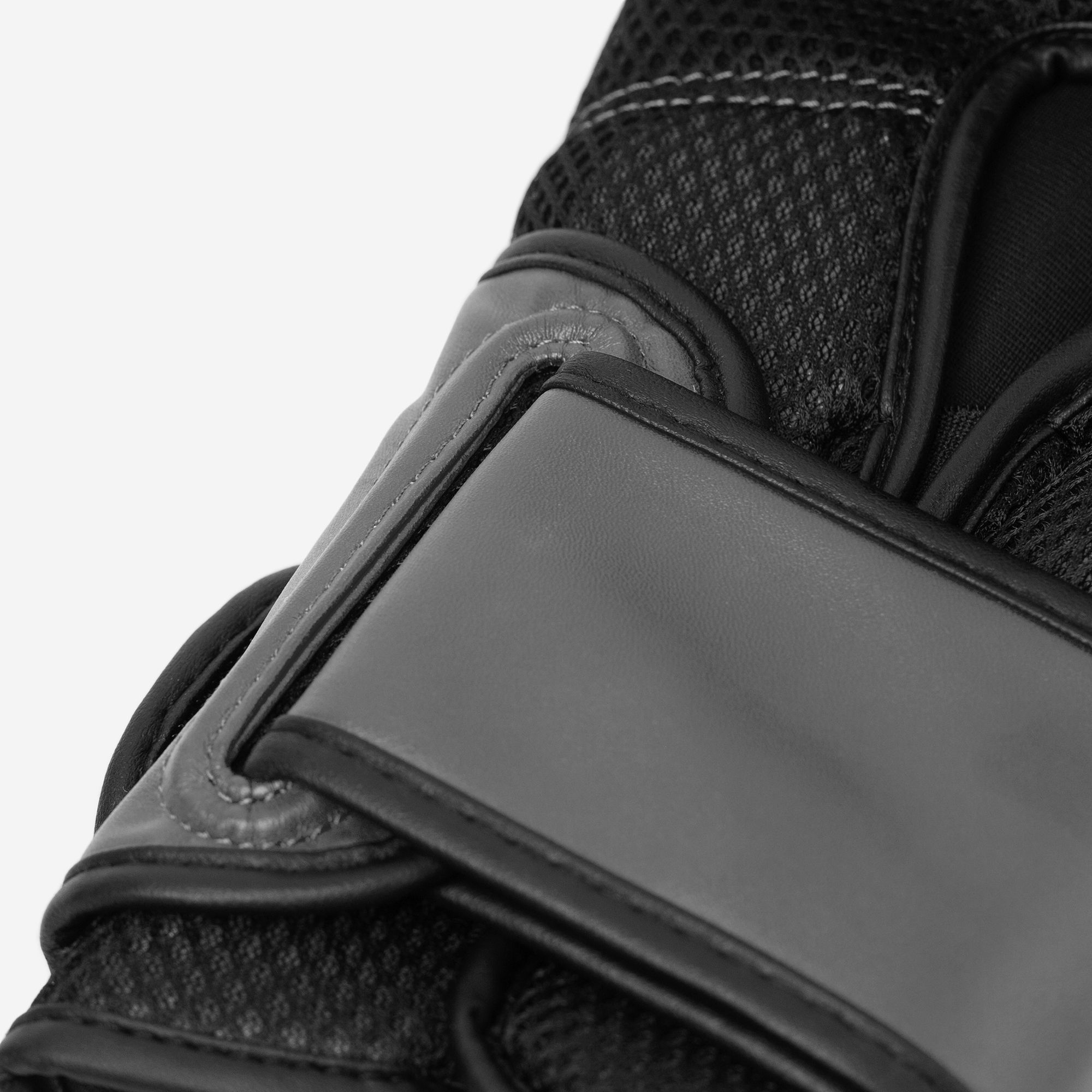 Everlast PowerLock 2 Boxing Gloves product image