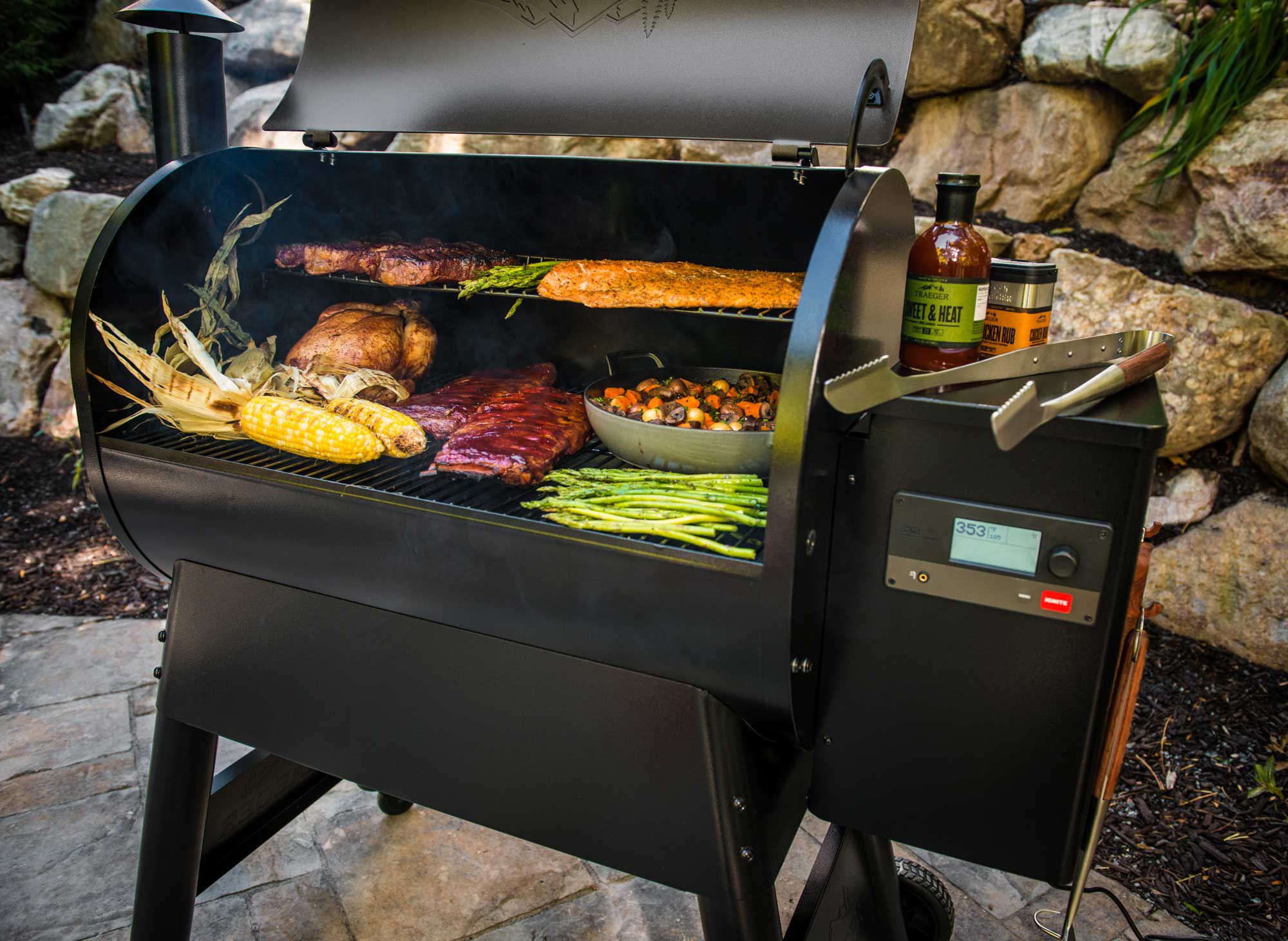Traeger Pro 780 Pellet Grill product image