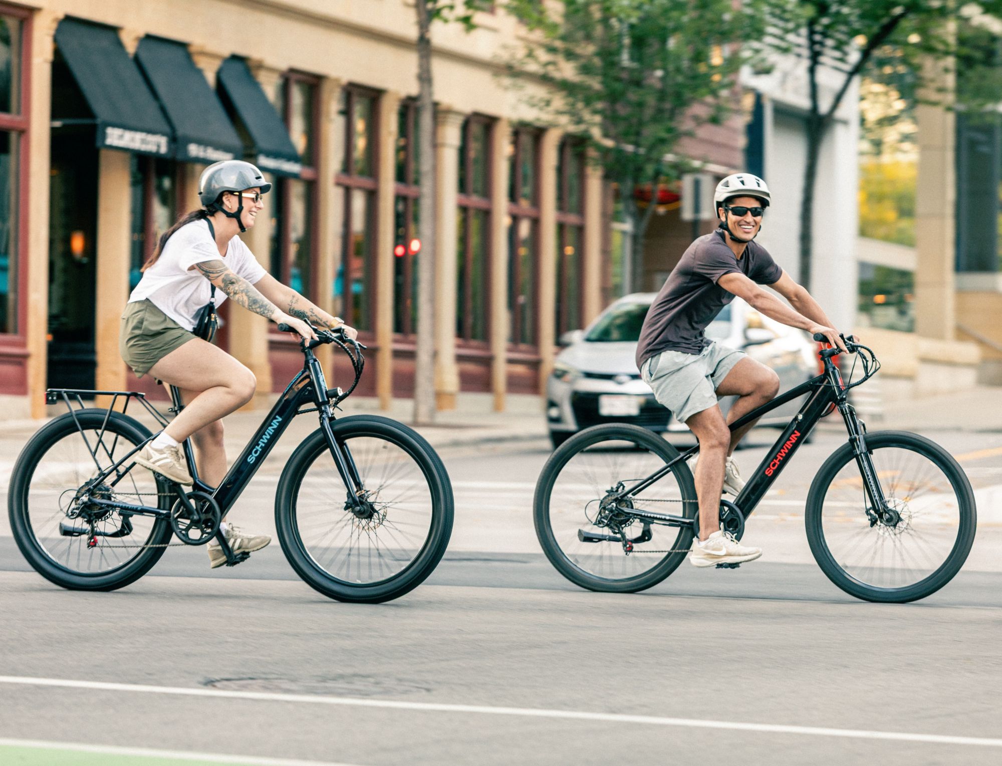 Schwinn Parkwood 27.5" Electric Comfort Hybrid Bike product image