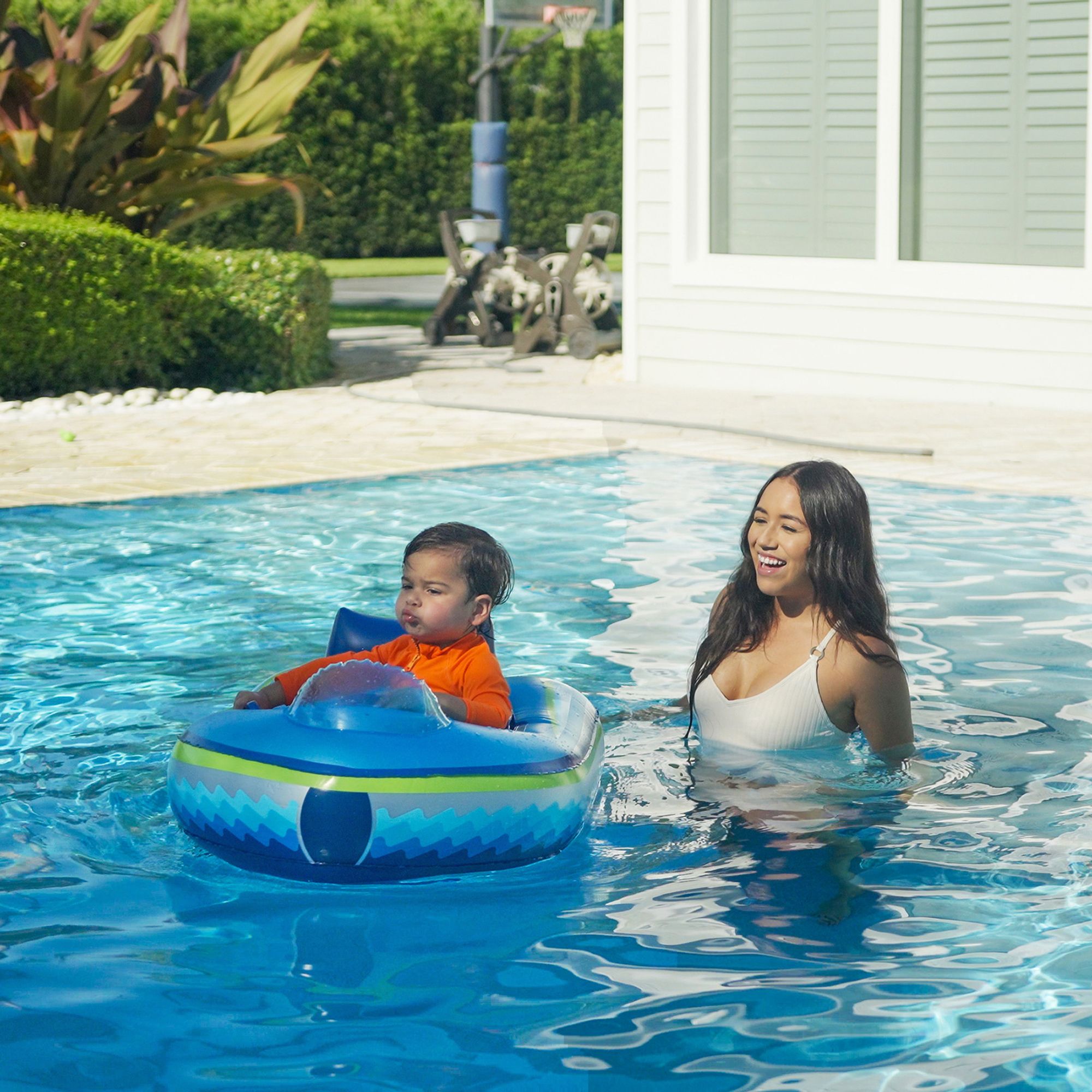 PoolCandy Baby Splash Runner Motorized Pool Float product image