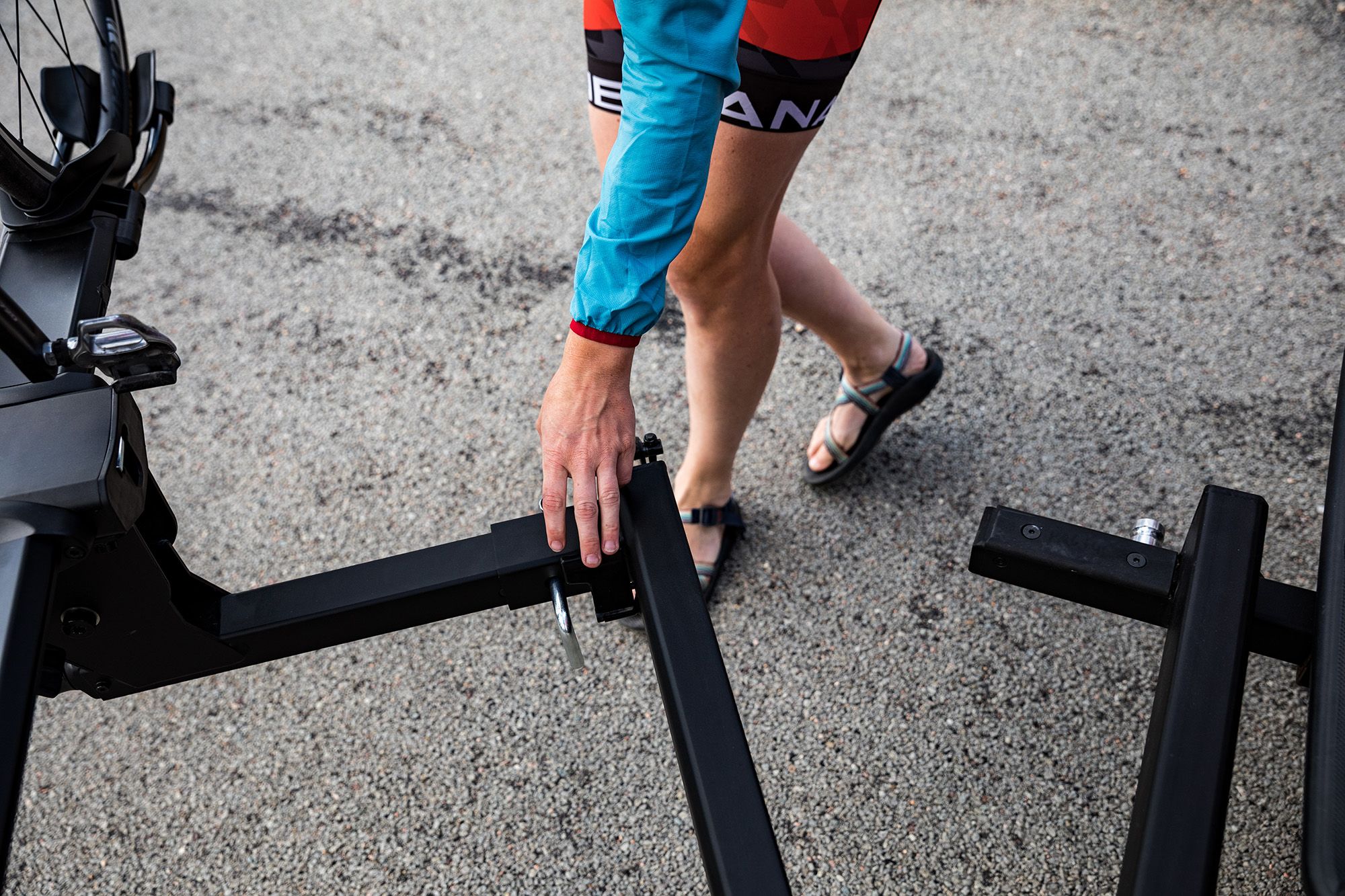 Kuat Pivot 2.0 Swing Away Hitch Extension - Passenger product image