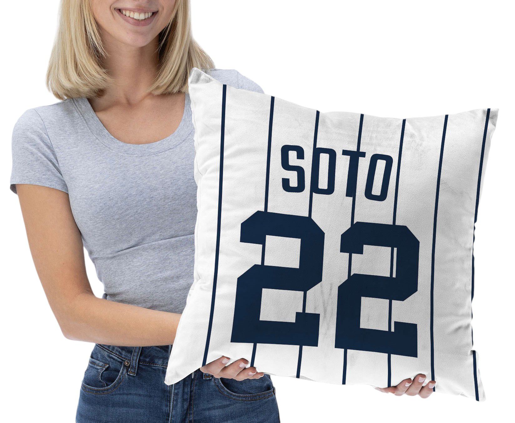 TheNorthwest New York Yankees 18'' x 18'' Throw Pillow product image