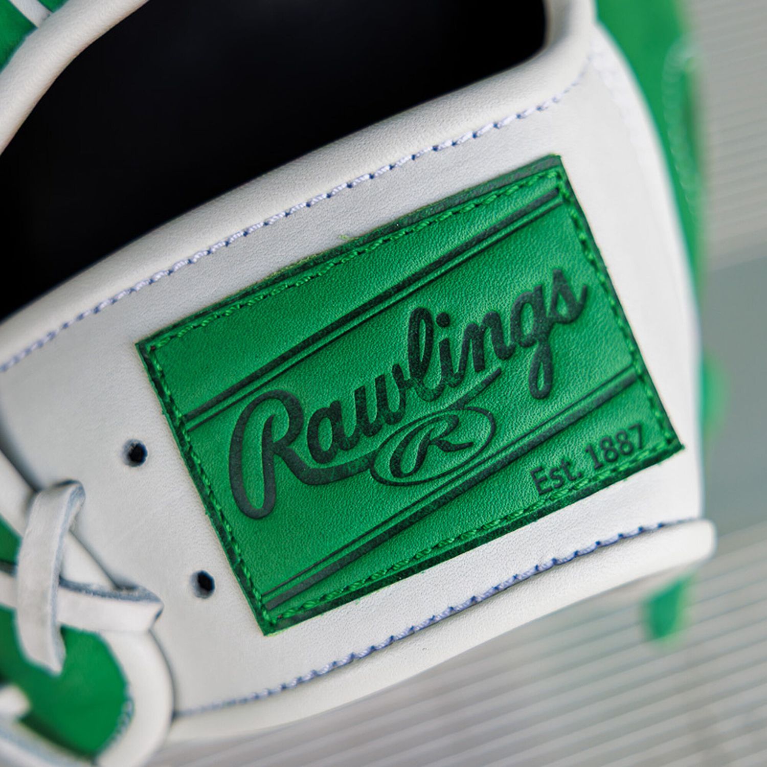 Rawlings 11.5" Heart of the Hide R2G Series Glove product image