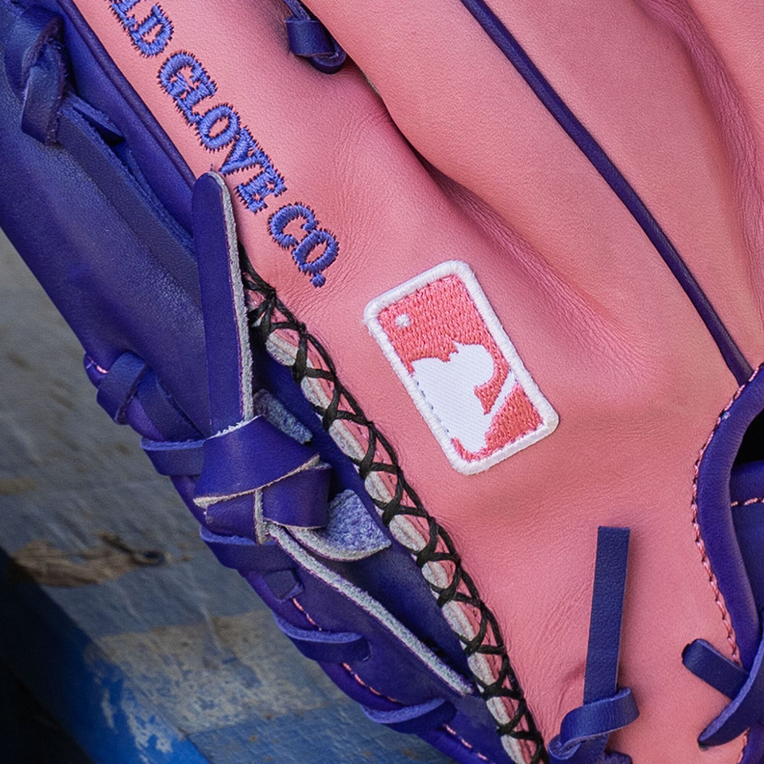 Rawlings 11.5" Heart of the Hide R2G Series Glove product image