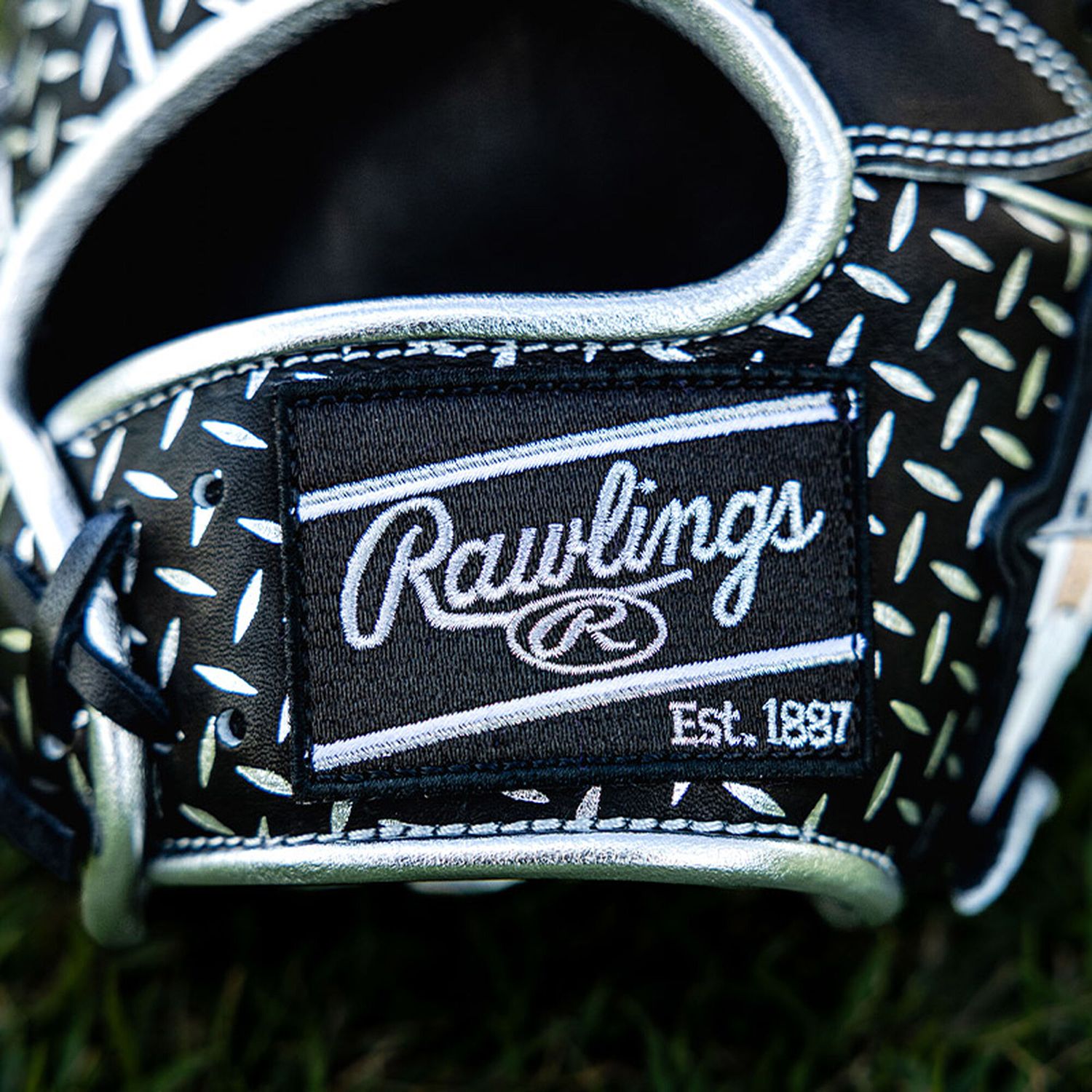 Rawlings x Bettinardi 11.5'' Pro Label Heart of the Hide R2G Series Glove product image