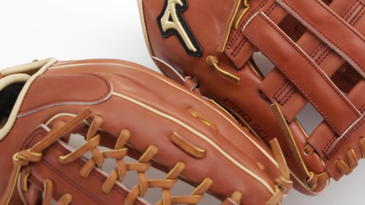Mizuno 33.5'' Pro Select Series Catcher's Mitt product