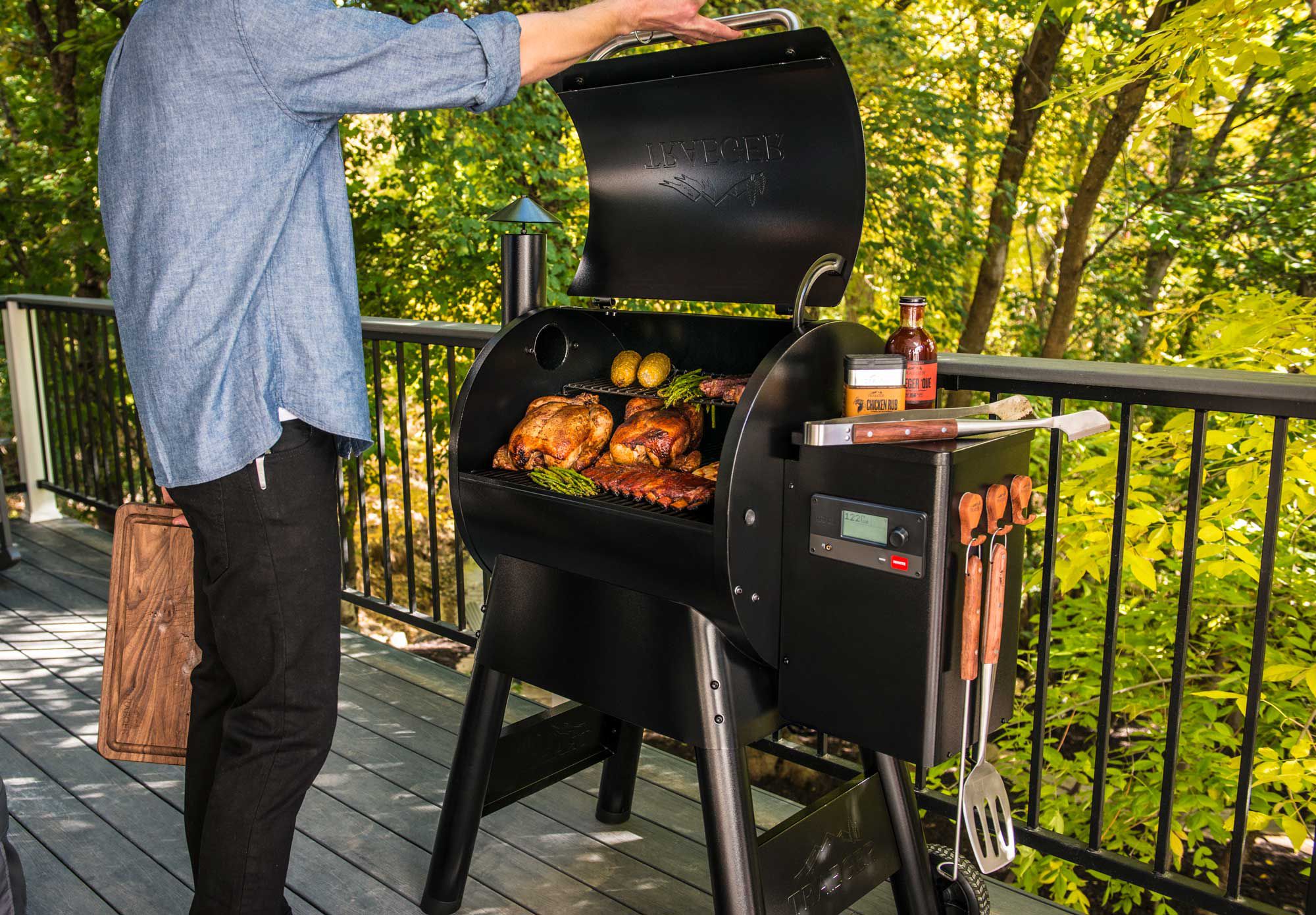 Traeger Pro 575 Pellet Grill product image