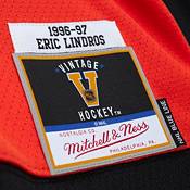 Mitchell & Ness Philadelphia Flyers Bobby Clarke #16 '74 Blue Line Jersey, Men's, Large, Orange