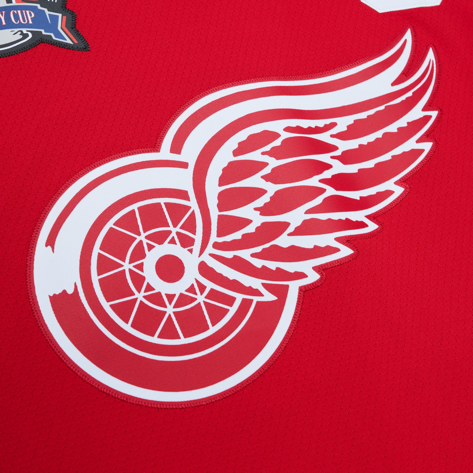 Mitchell & Ness Adult Detroit Red Wings Steve Yzerman #19 Vintage Replica Jersey product image