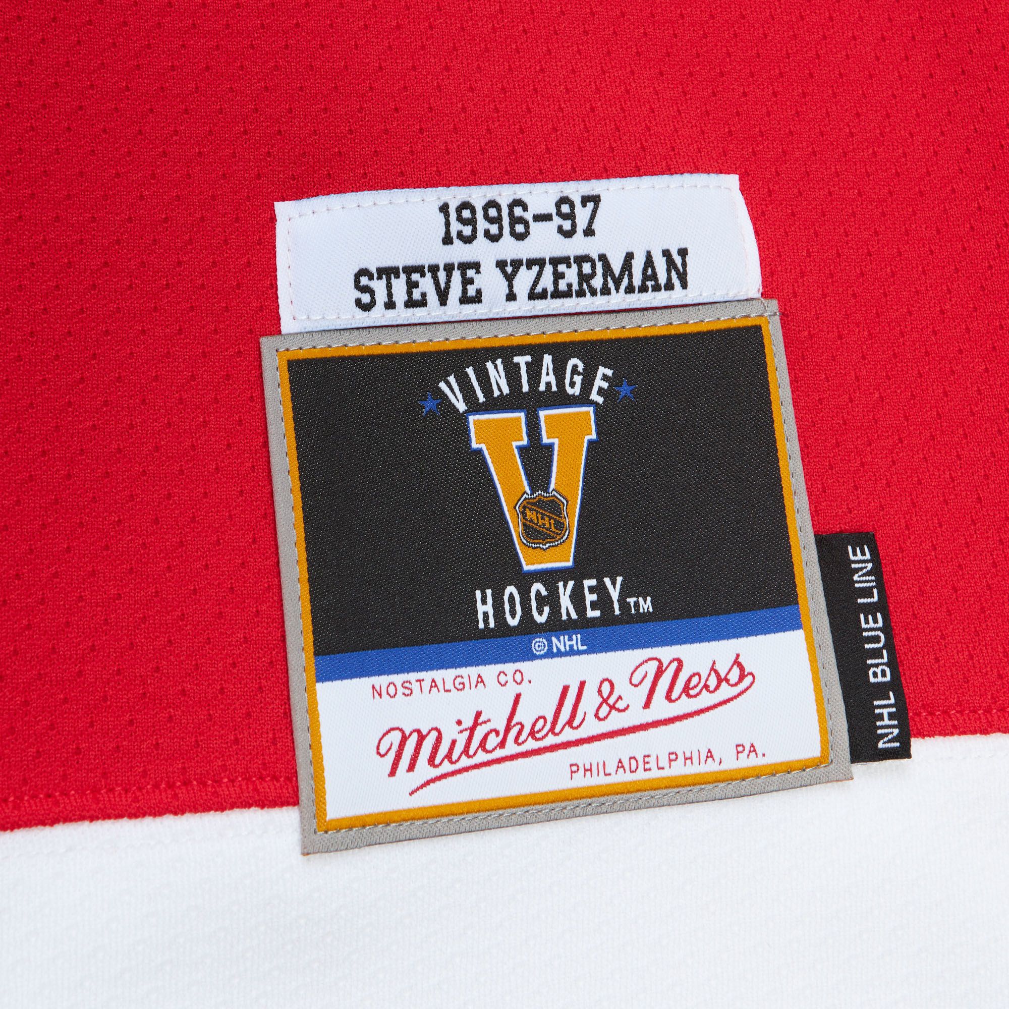 Mitchell & Ness Adult Detroit Red Wings Steve Yzerman #19 Vintage Replica Jersey product image
