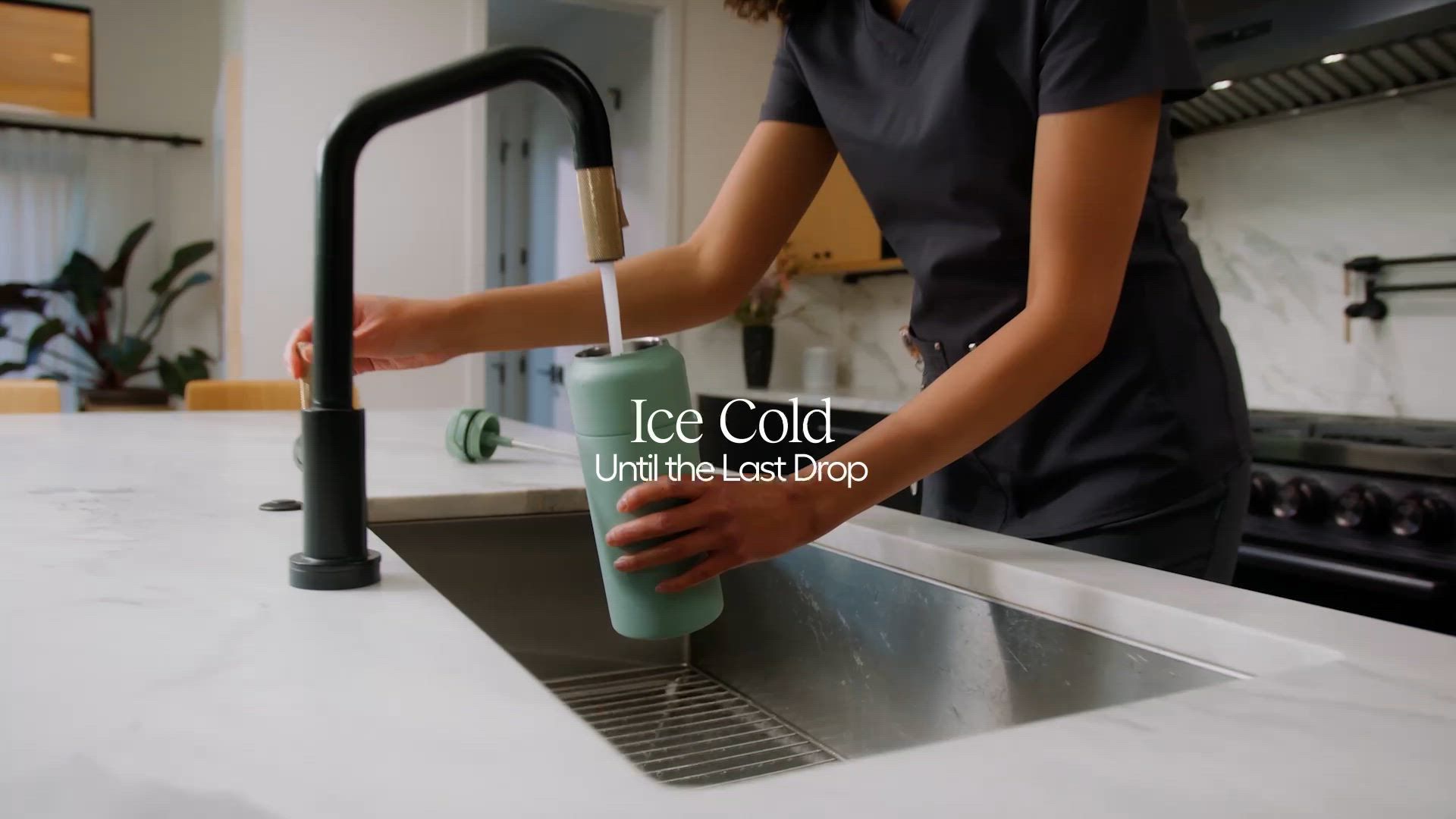 BruMate Rotera 25 oz. Water Bottle with Premium Finish product