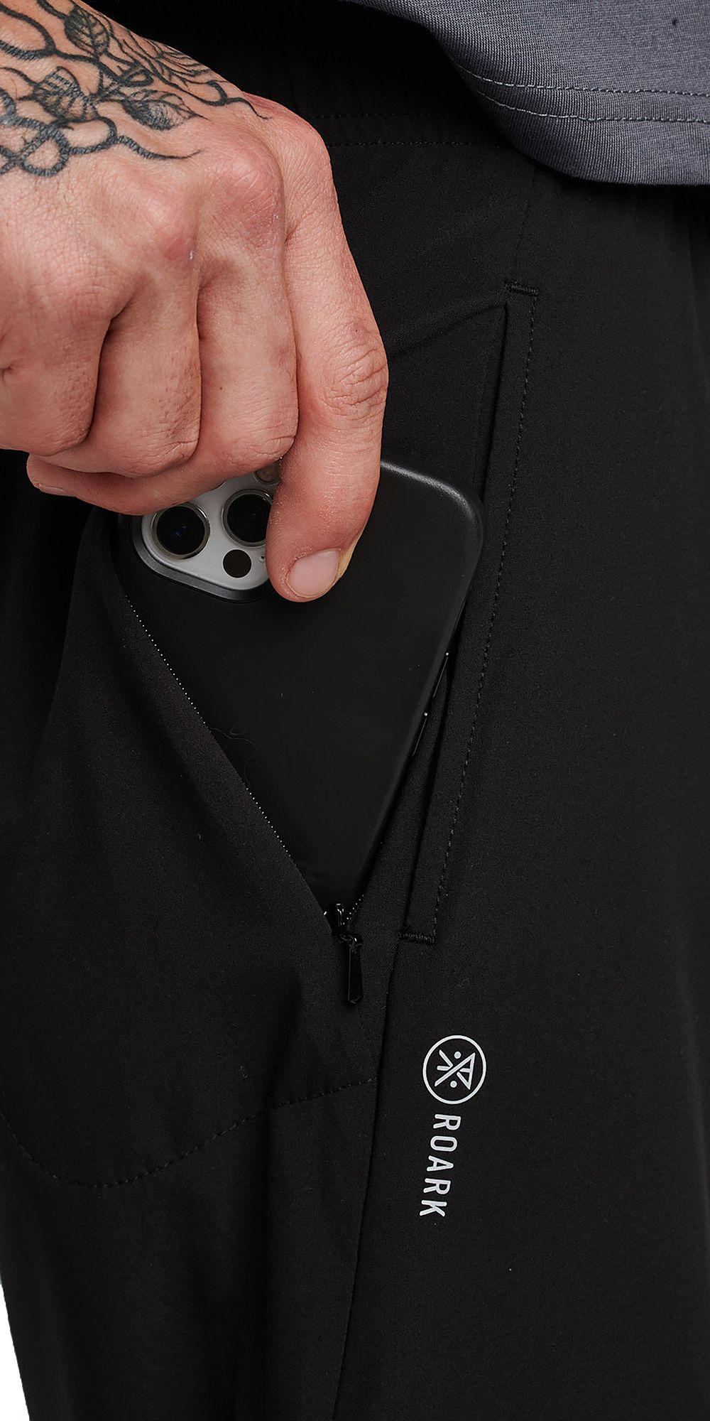 Roark Men's Run Amok Bommer 2.0 7” Shorts product image