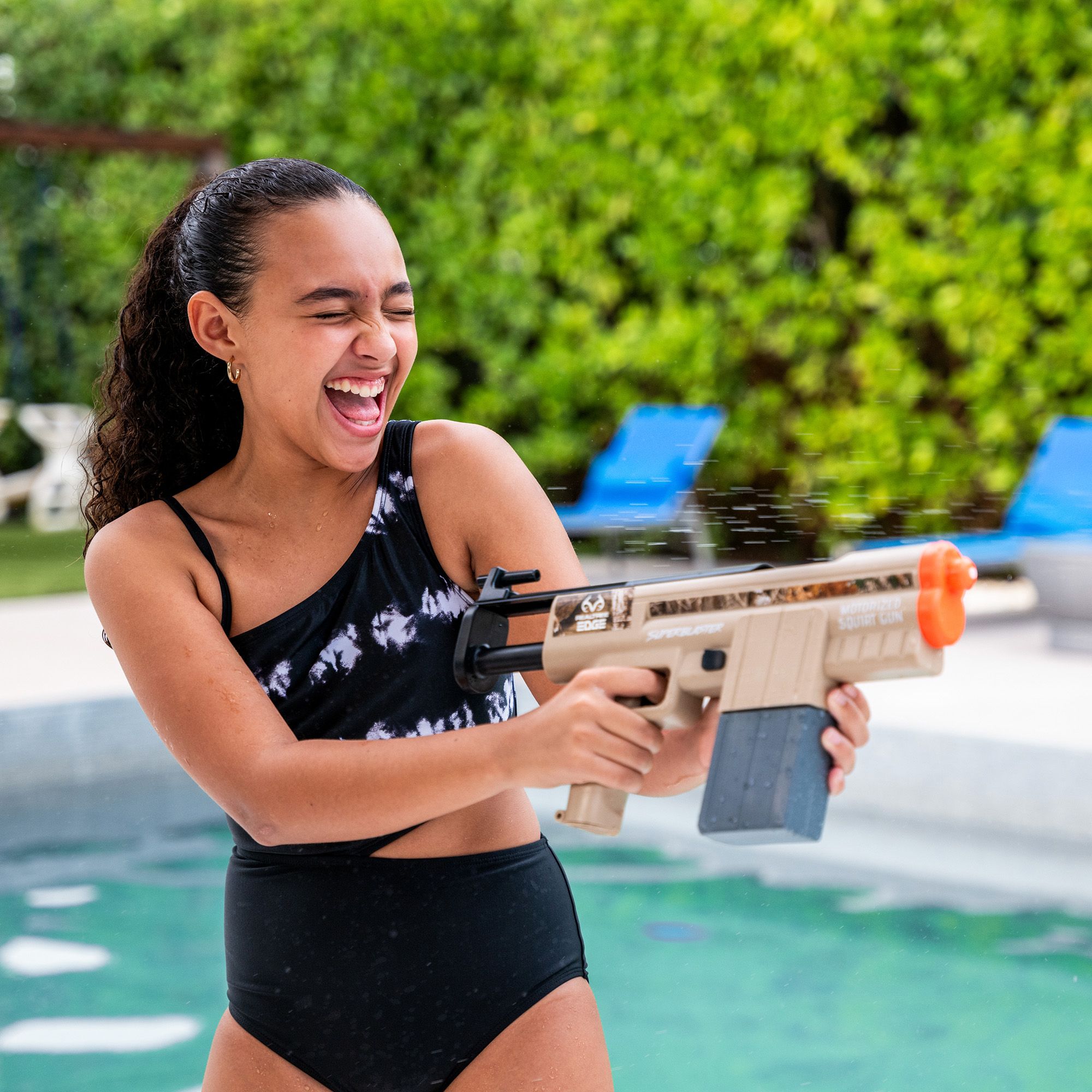 PoolCandy Realtree Super Blaster Motorized Water Gun product image