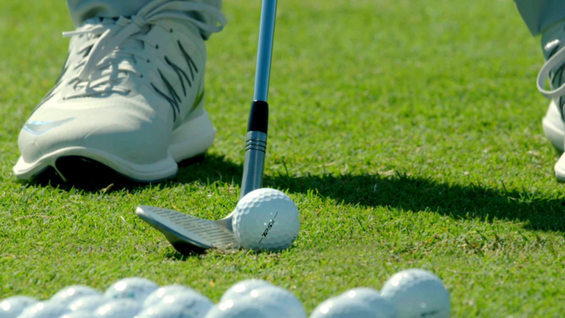 TaylorMade 2017 TP5x Golf Balls product