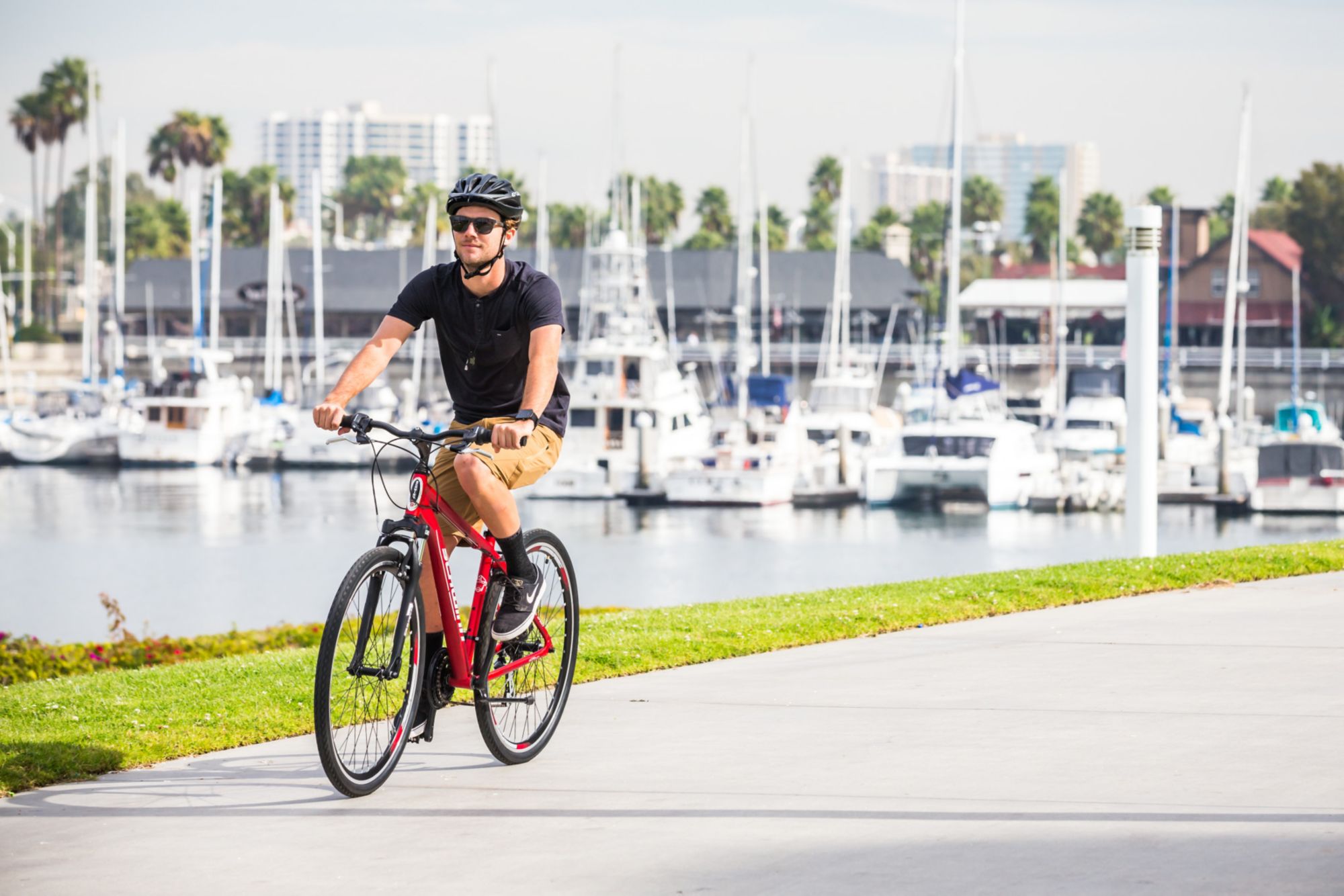 Schwinn Men's GTX 3 Hybrid Bike product image