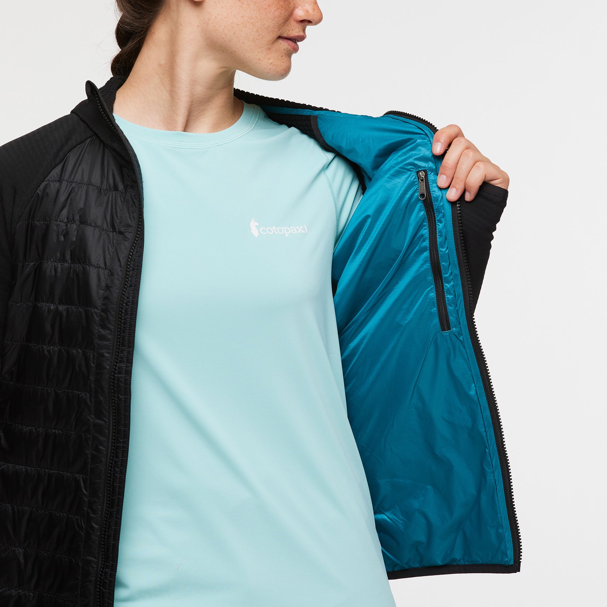 Cotopaxi Women's Capa Hybrid Insulated Hooded Jacket product image