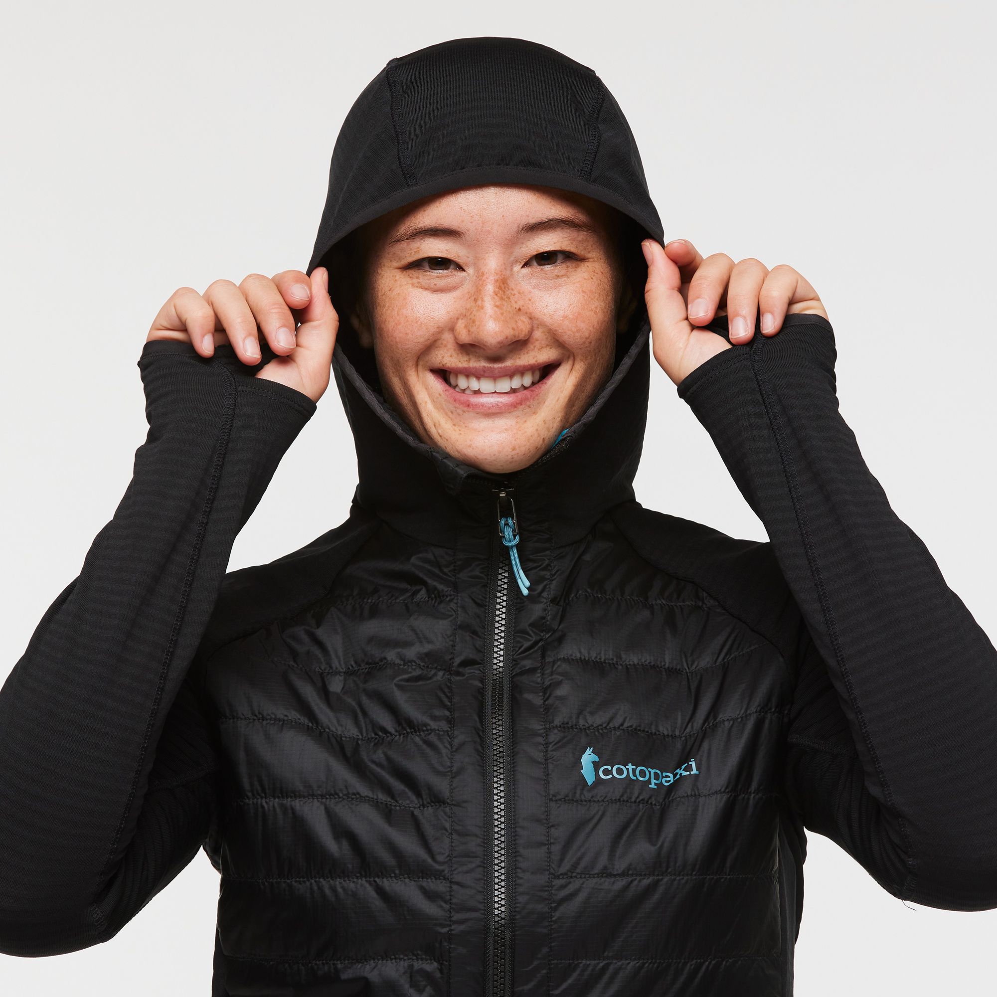 Cotopaxi Women's Capa Hybrid Insulated Hooded Jacket product image