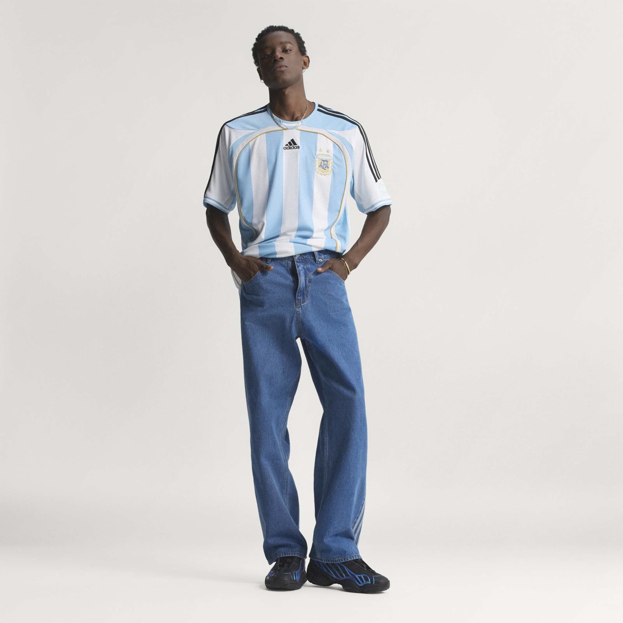 adidas Men's Adicolor Firebird Denim Pants product image