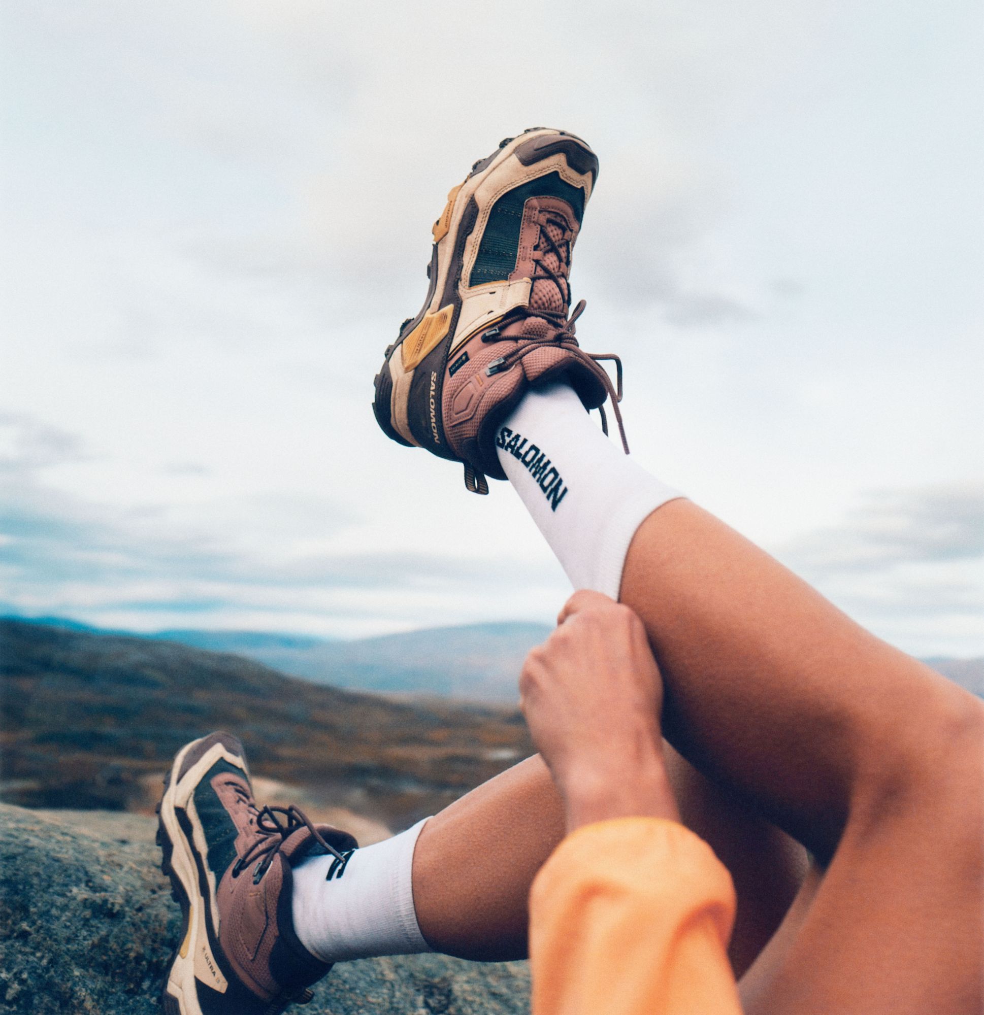 Salomon Women's X Ultra 5 Mid Gore-Tex Boots product image