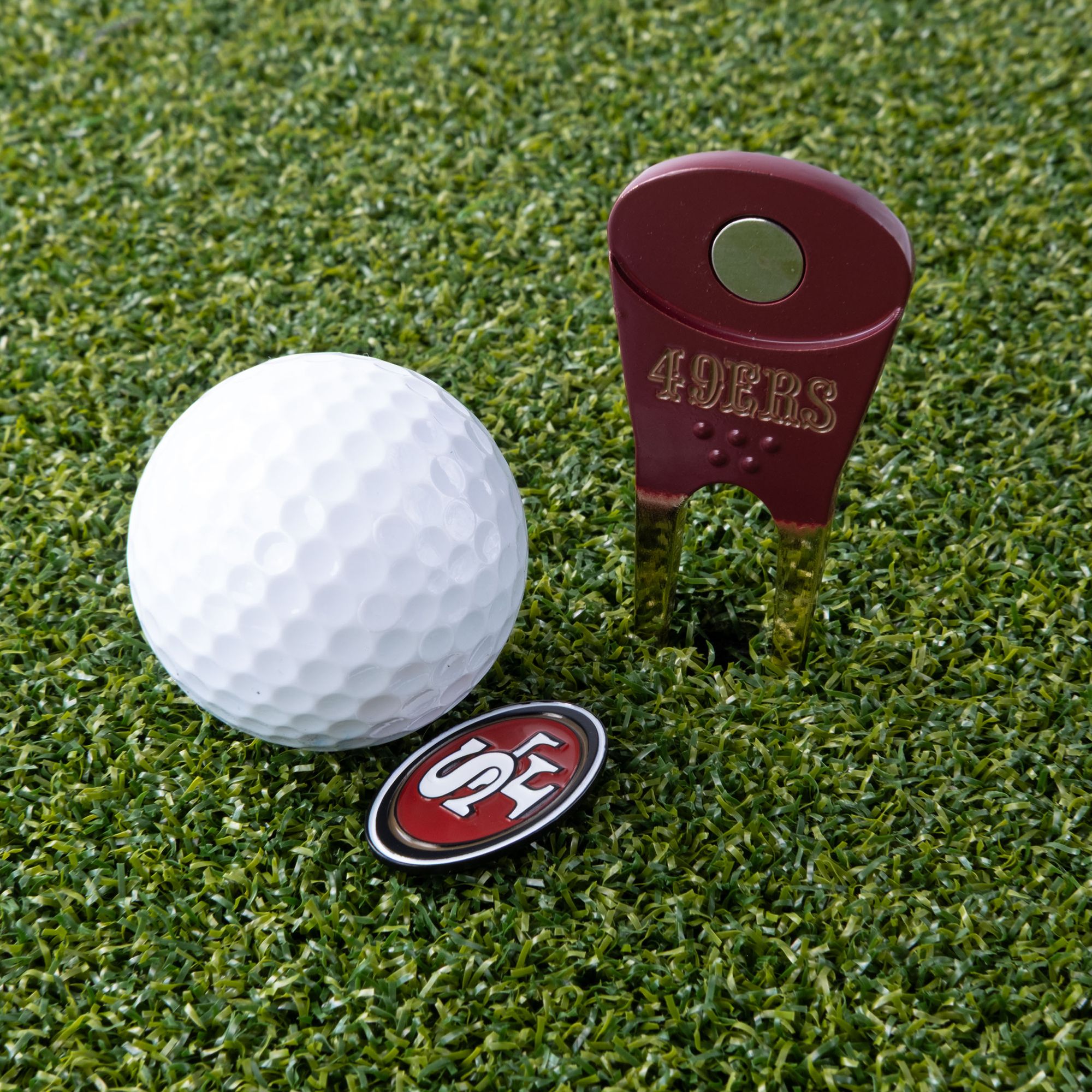 CMC Design San Francisco 49ers Divot Tool with Custom Shaped Removable Marker product image