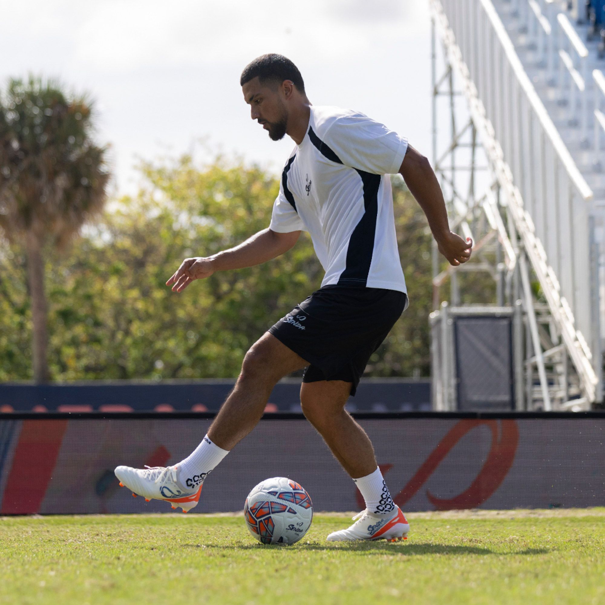 Senda Rosario Elite FG Soccer Cleats product image