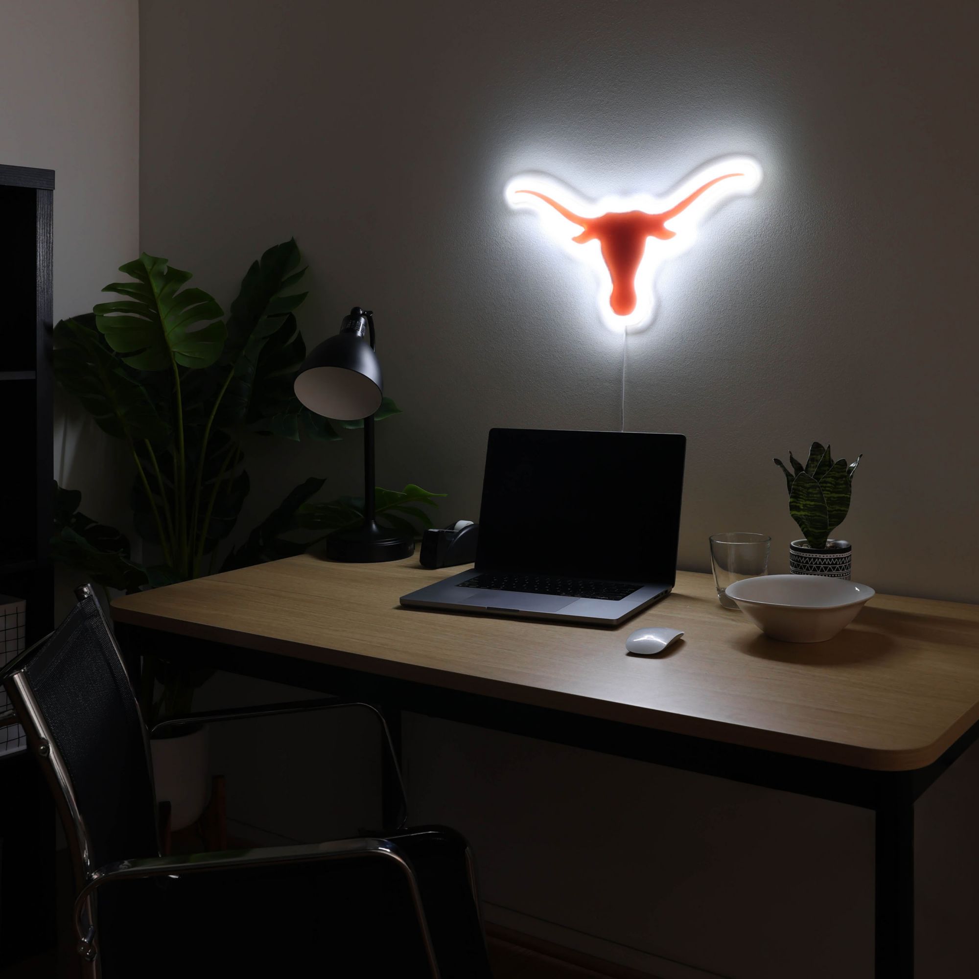 FOCO Texas A&M Aggies Neon Light-Up Sign product image