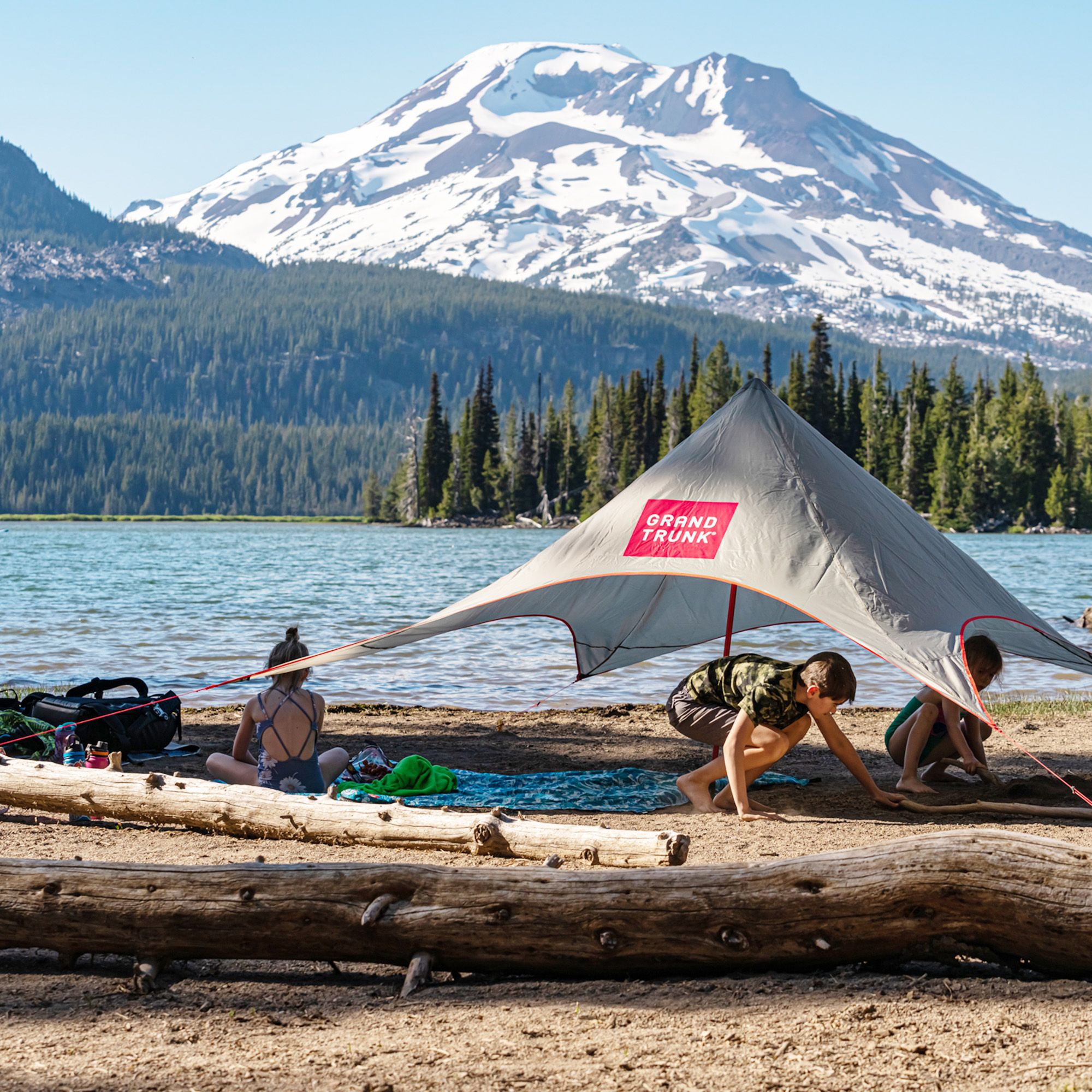 Grand Trunk ShadeCaster 2-Person Sunshade product image